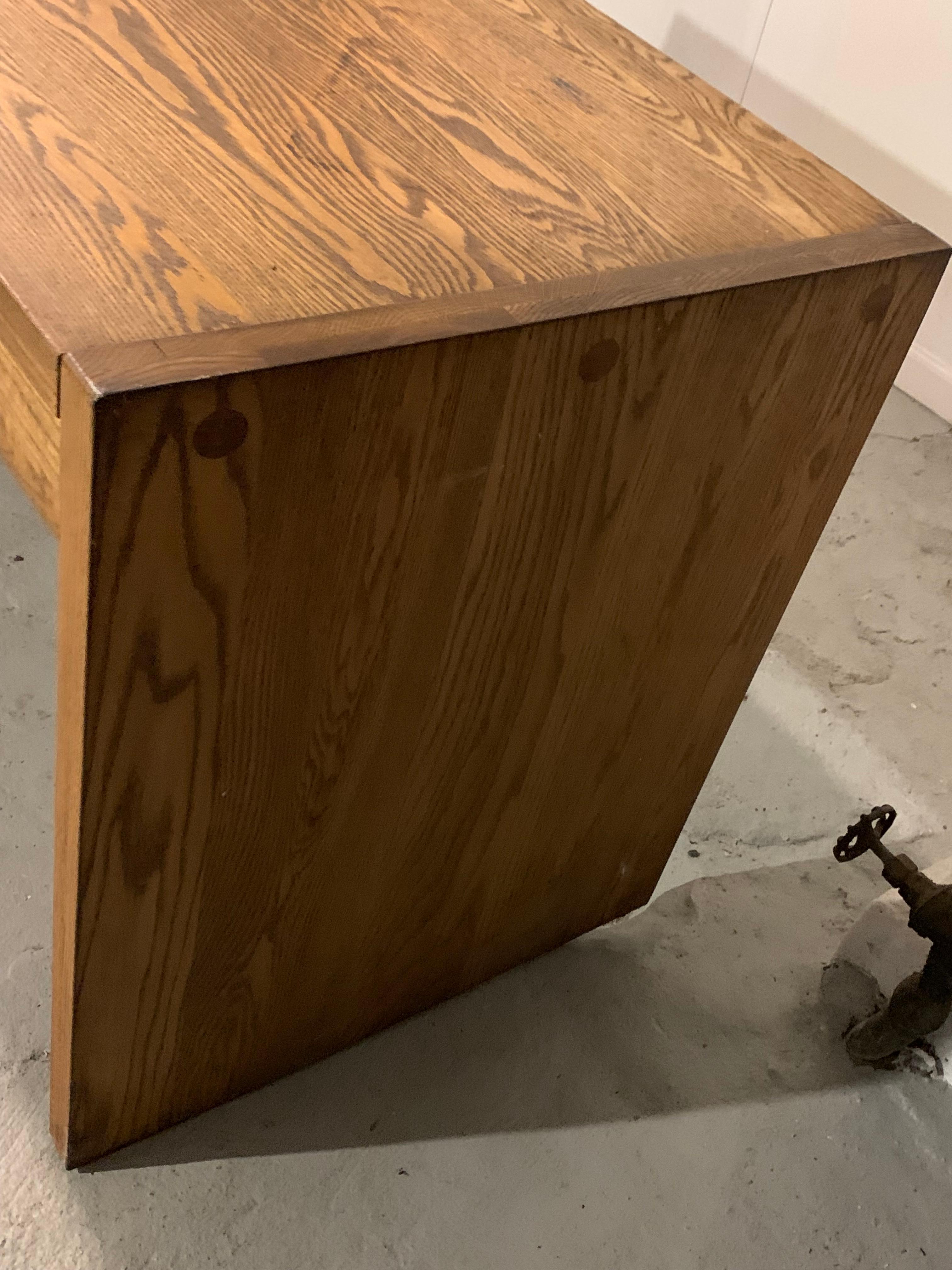 1970s Scandinavian Modern Conant Ball Writing Desk In Good Condition For Sale In Chicago, IL