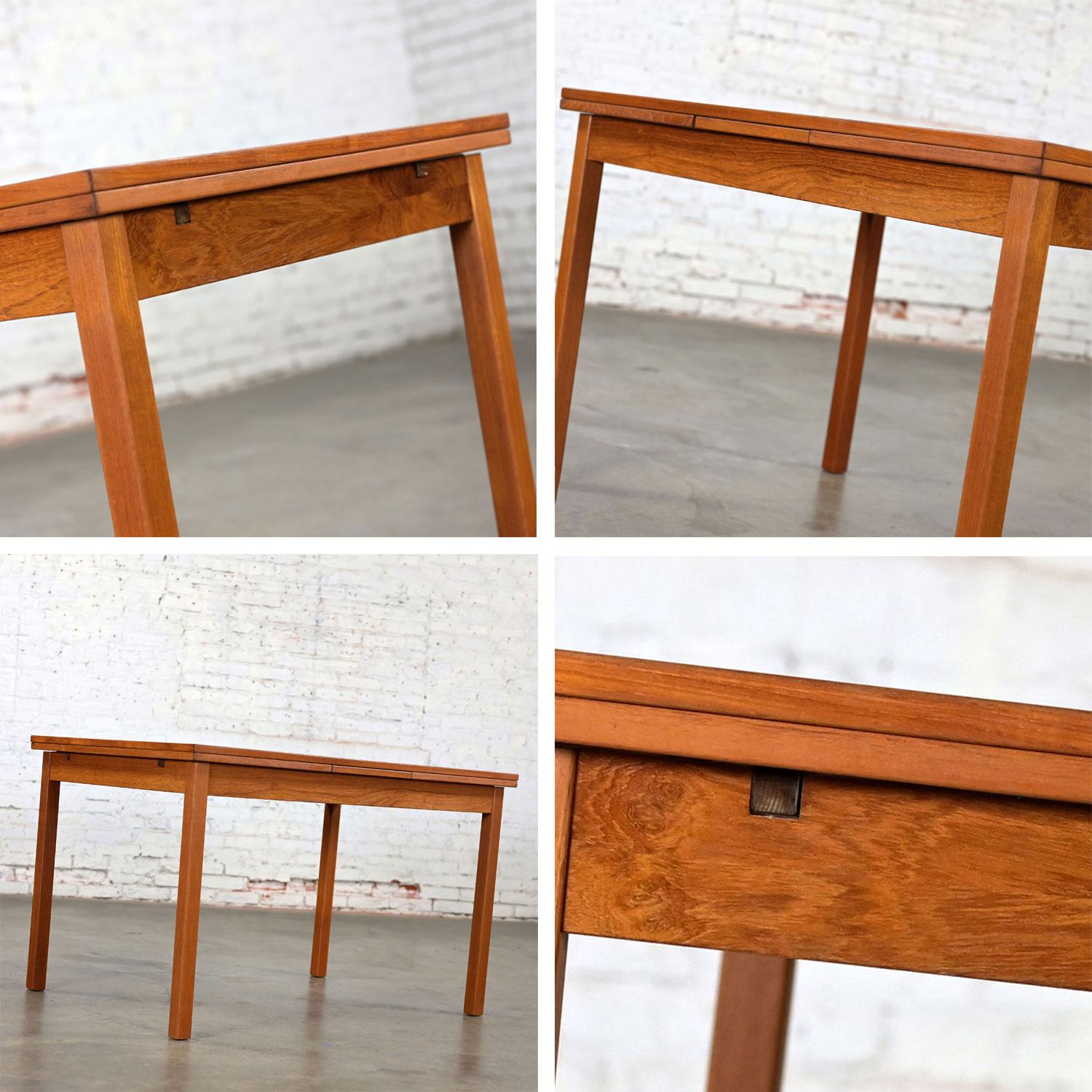 1970’s Scandinavian Modern D Scan Teak Draw Leaf Expanding Dining Table For Sale 10