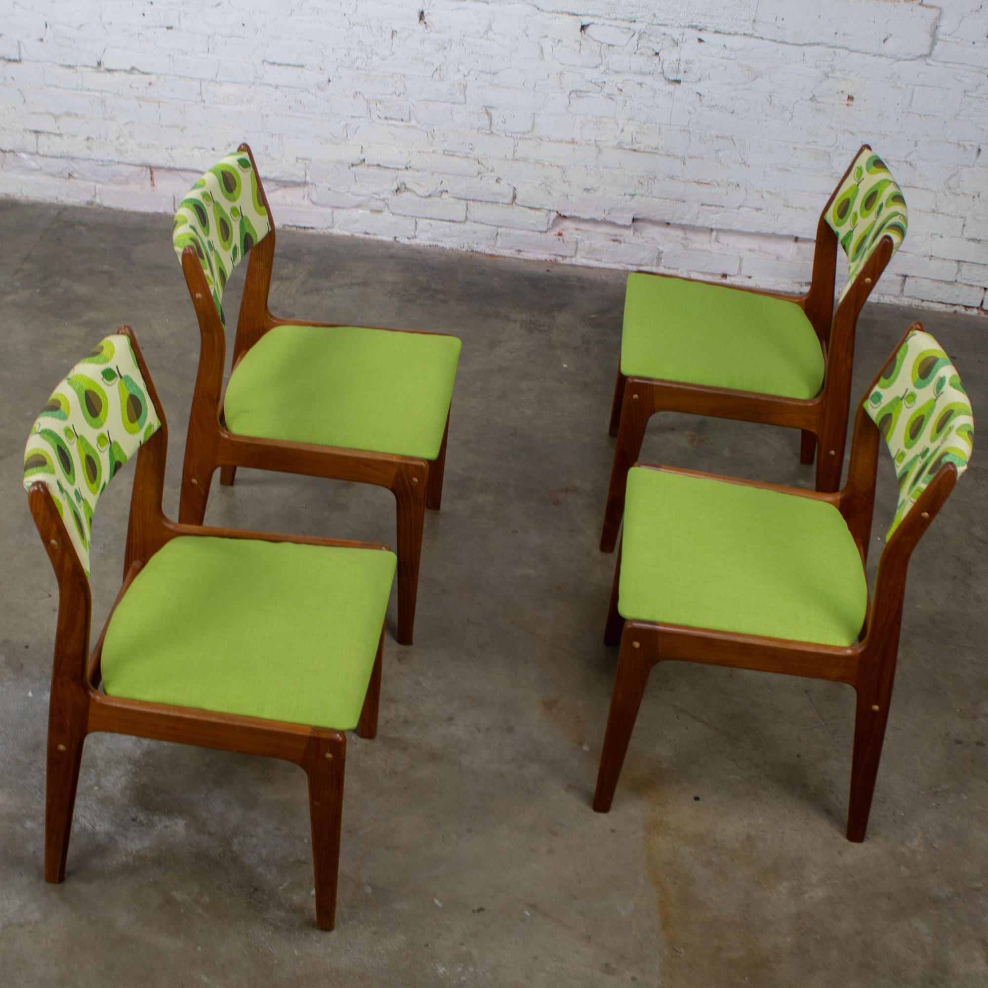 The Modern Scandinavian Scandinavian Dining Chairs by D Scan Teak Frames & Avocado Set 4 en vente 4