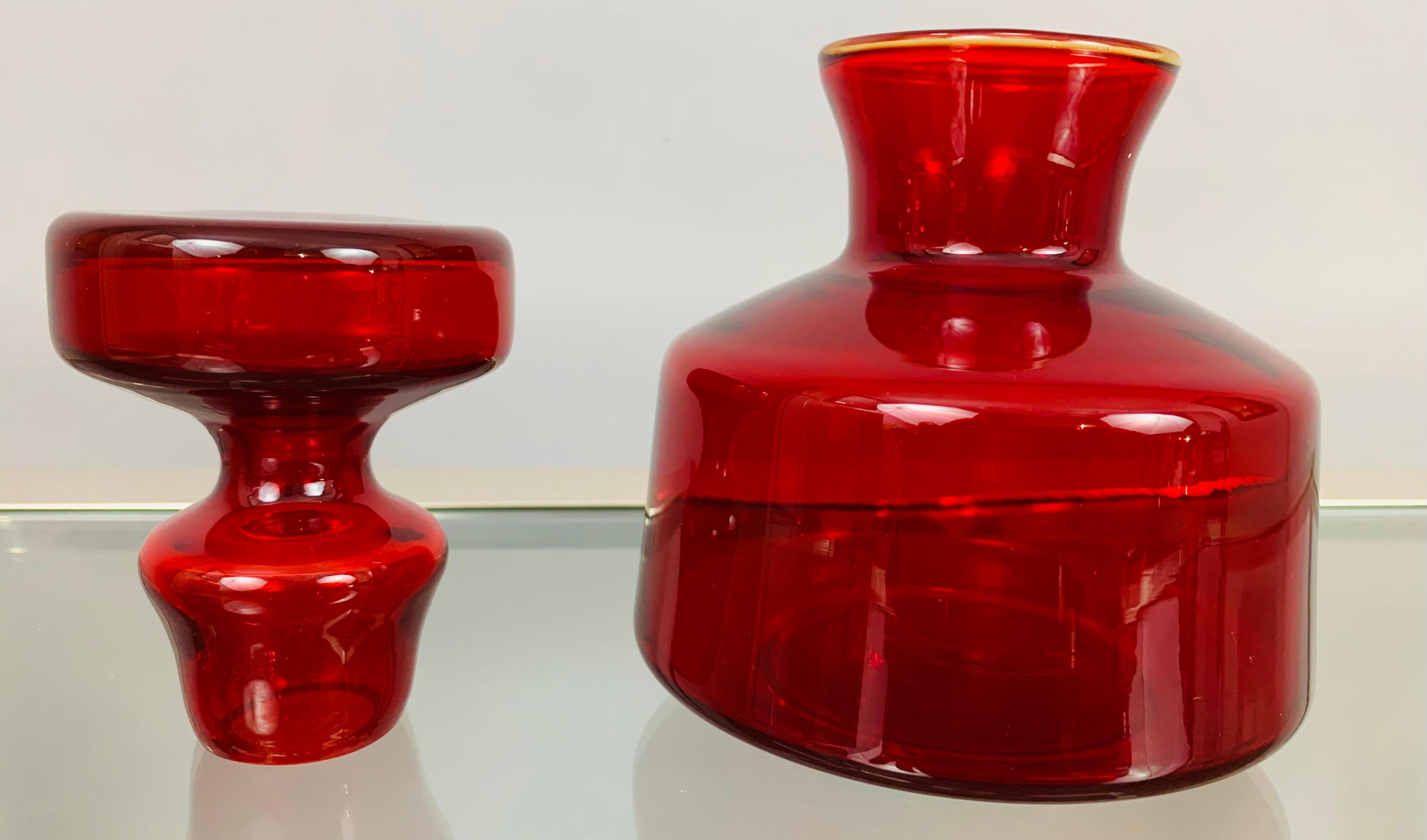 1970s Scandinavian Red Glass Flask with Stopper -Tamara Aladin for Riihimaki 6