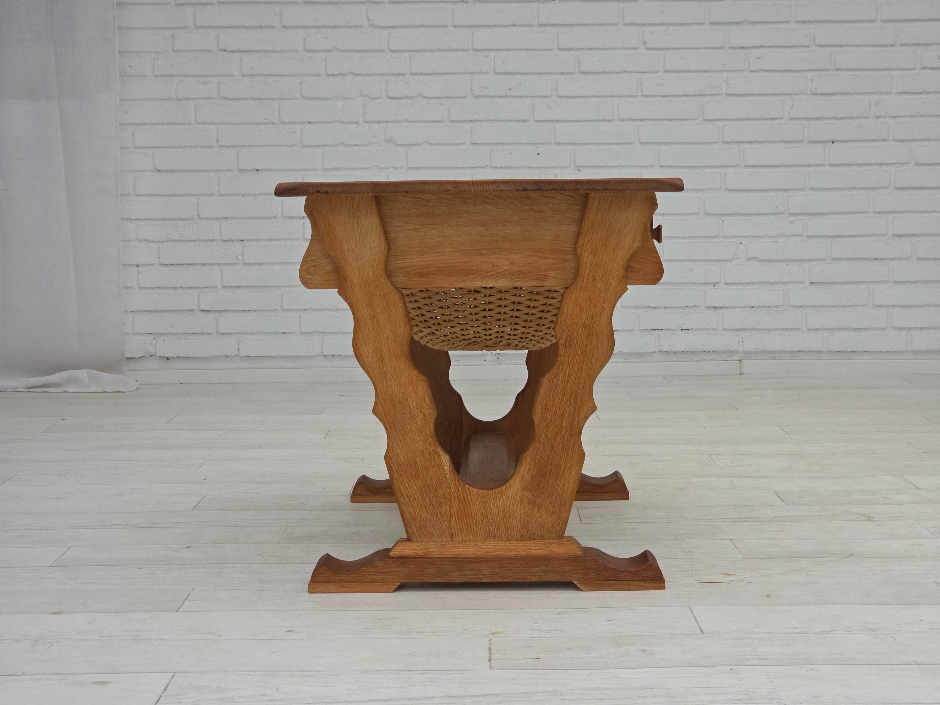 1970s, Scandinavian side table with drawers, solid oak wood, rattan. For Sale 6