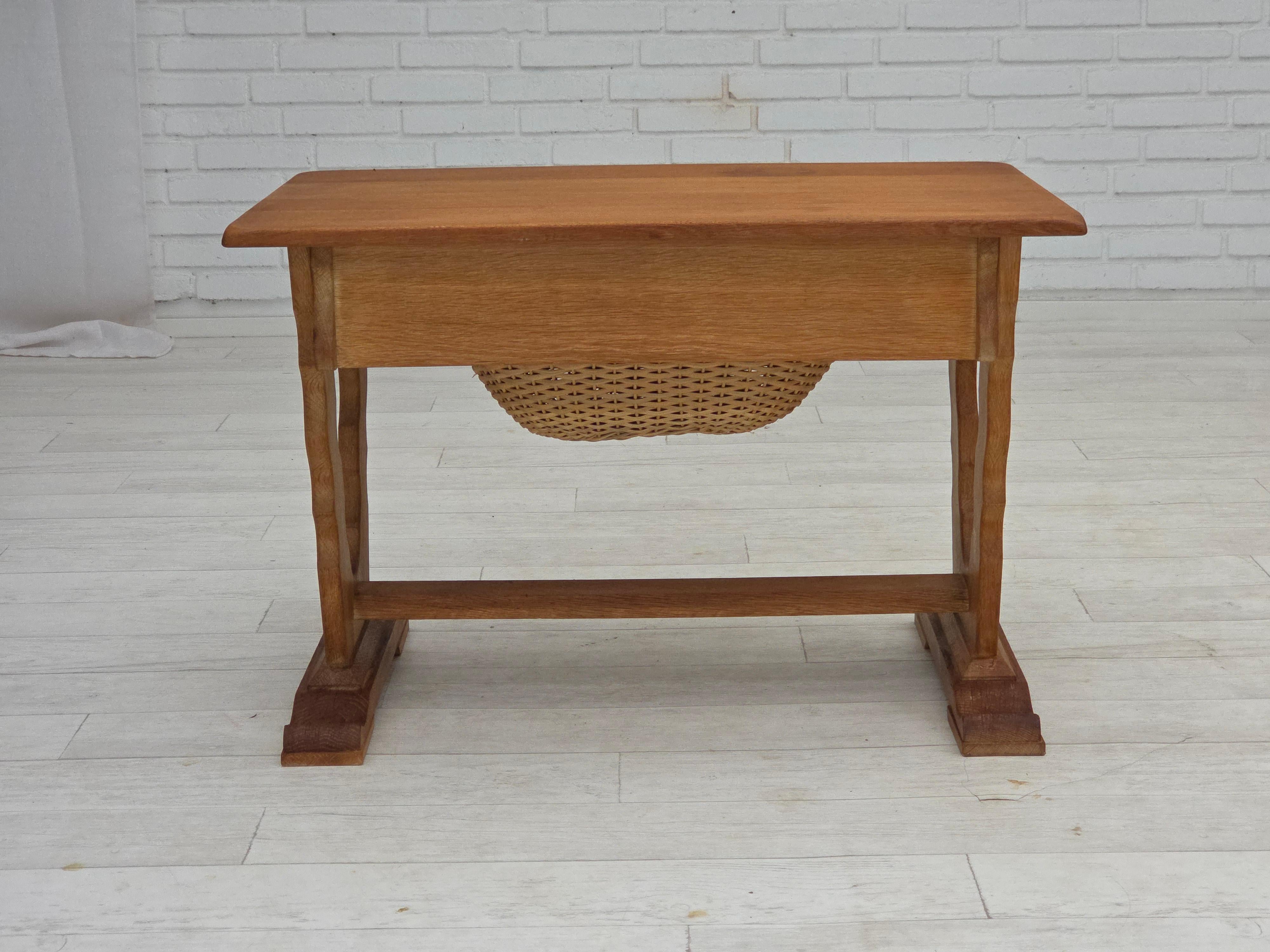 1970s, Scandinavian side table with drawers, solid oak wood, rattan. For Sale 10