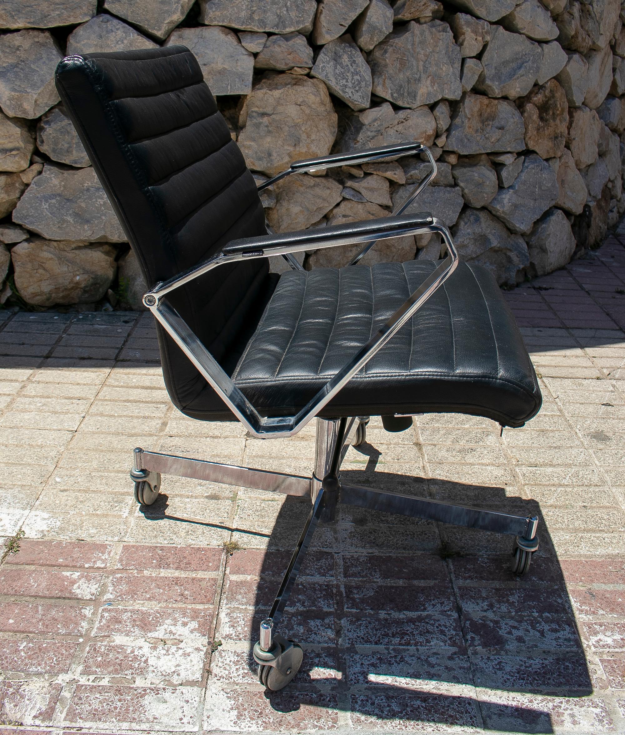 Silla giratoria de oficina escandinava de acero y cuero Vitesse de Bolia, años 70 en venta 1