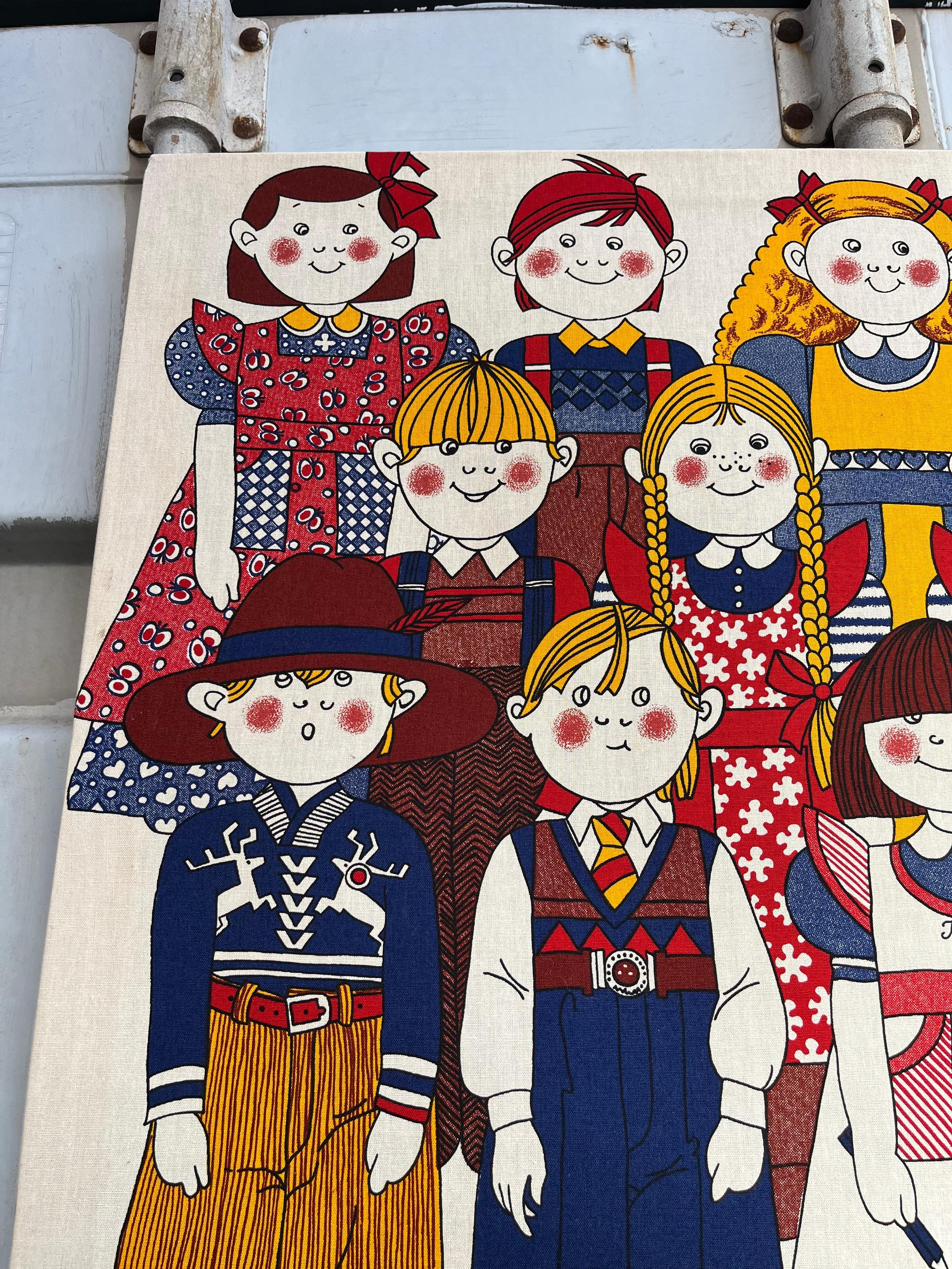 1970s Scandinavian Wall Textile Children Print by Finlayson, Finland.  In Good Condition For Sale In Miami, FL