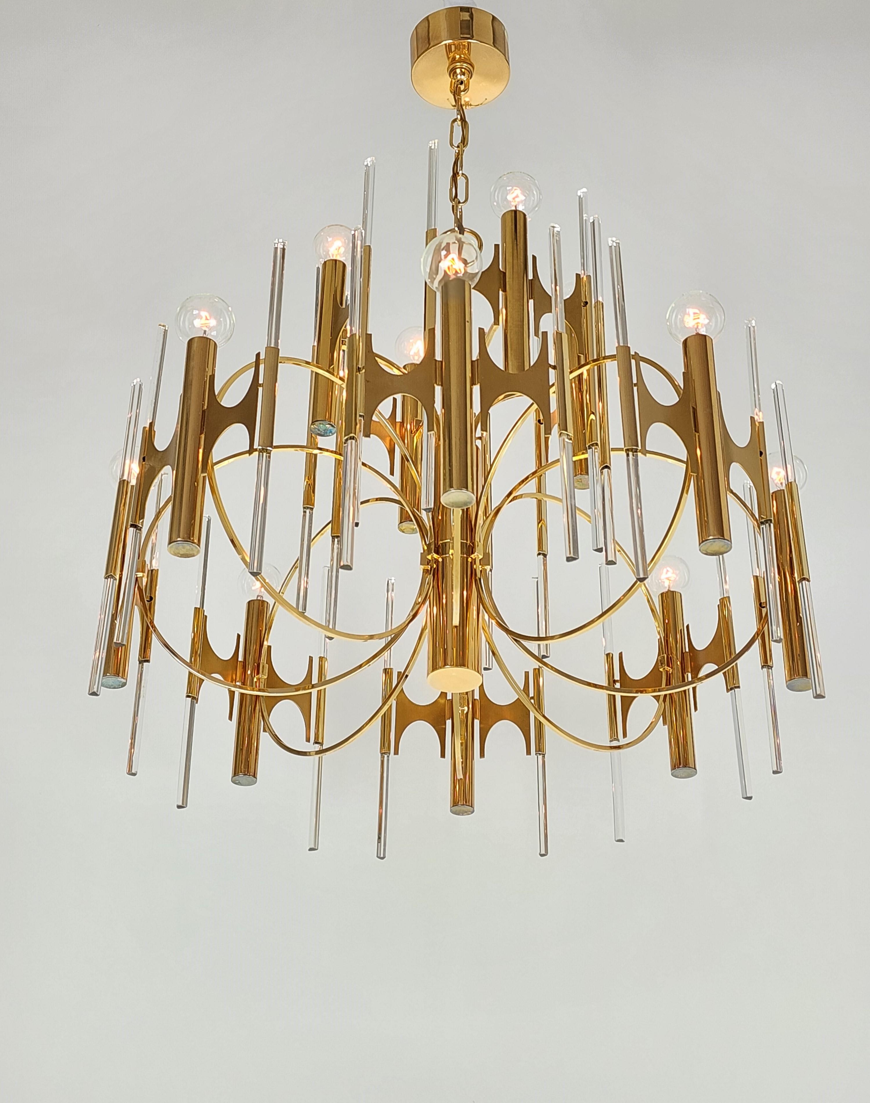 1970s Sciolari 12 Lights Brass Chandelier with Glass Rod, Italy For Sale 12