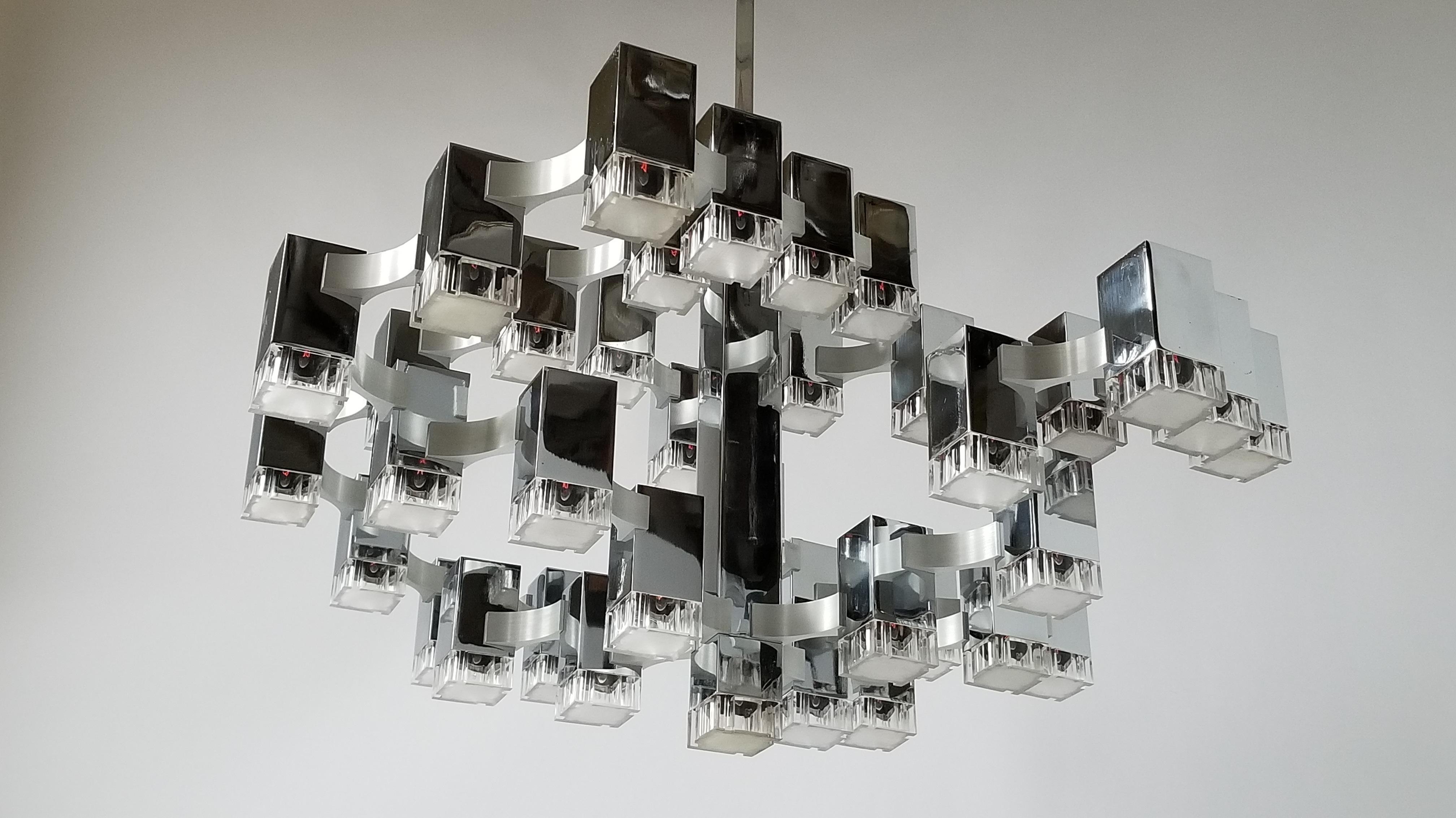 1970s Sciolari 37 Cubic Chrome Chandelier, Italia 7