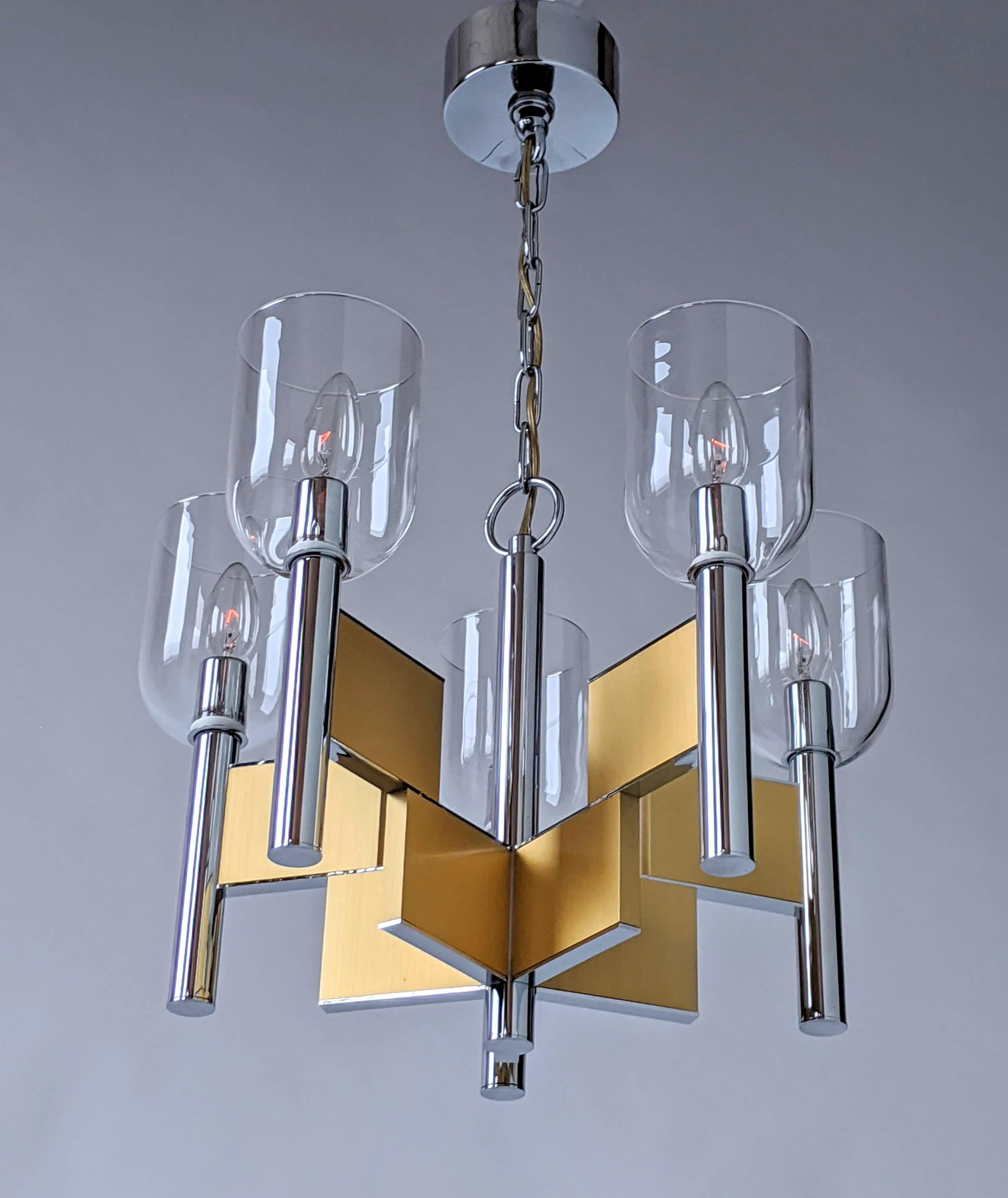1970s Mint Sciolari 5-Arm Glass Hurricane Chandelier, Italy In Excellent Condition For Sale In St- Leonard, Quebec