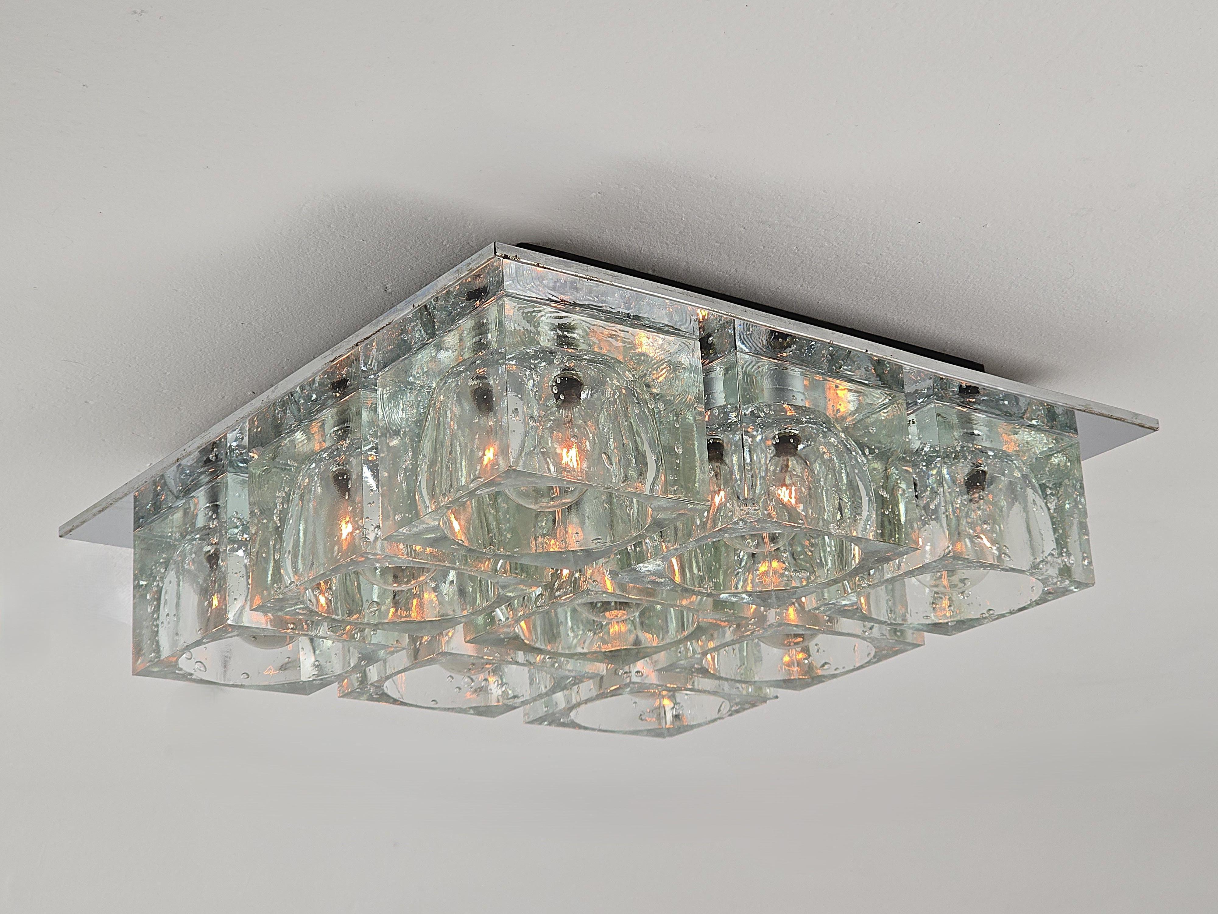 Mid-Century Modern 1970s   Sciolari  9 Thick Glass Cube Flush Mount for Lightolier , USA For Sale