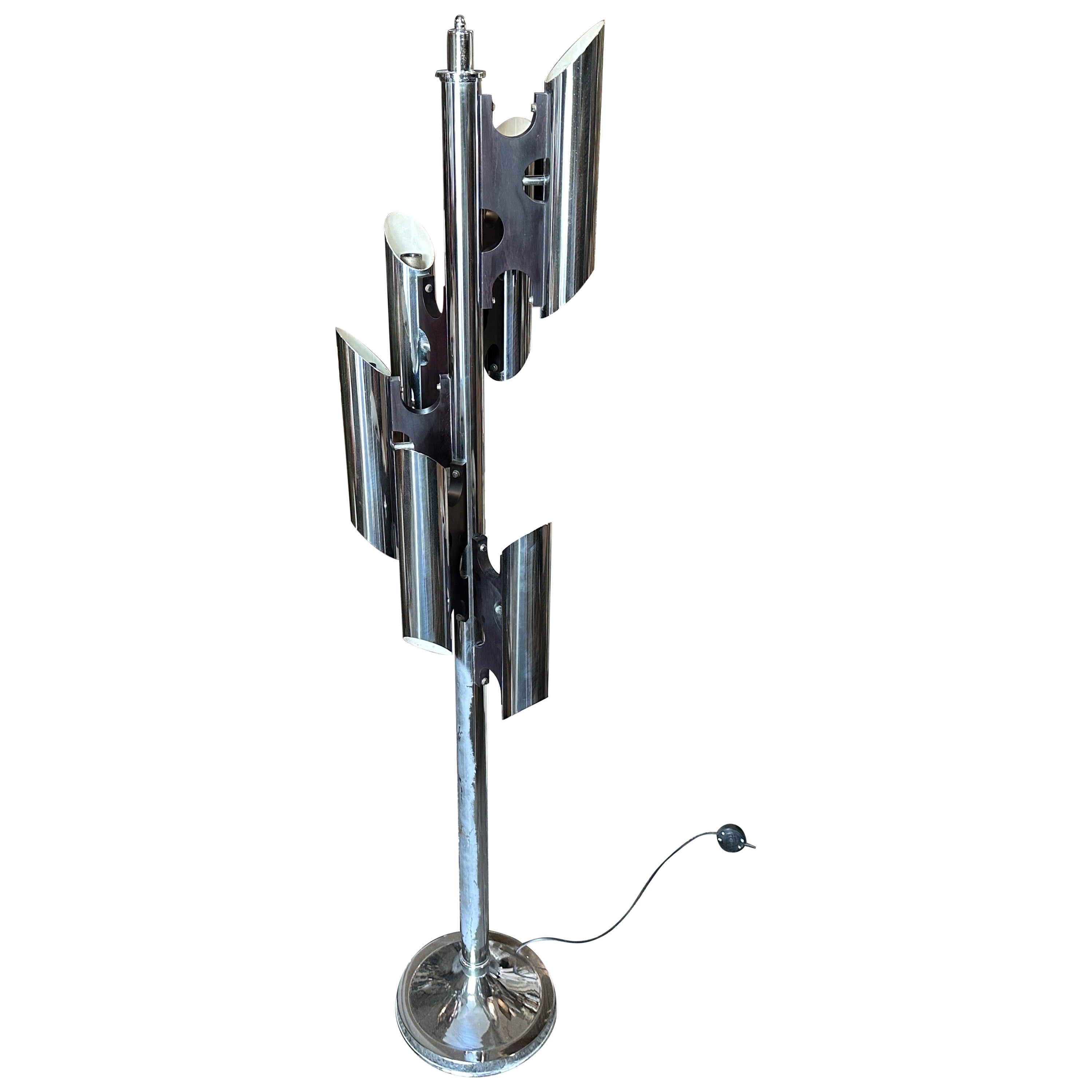 Lampadaire italien des années 1970 en métal chromé et Wood Wood, style Space A Space en vente