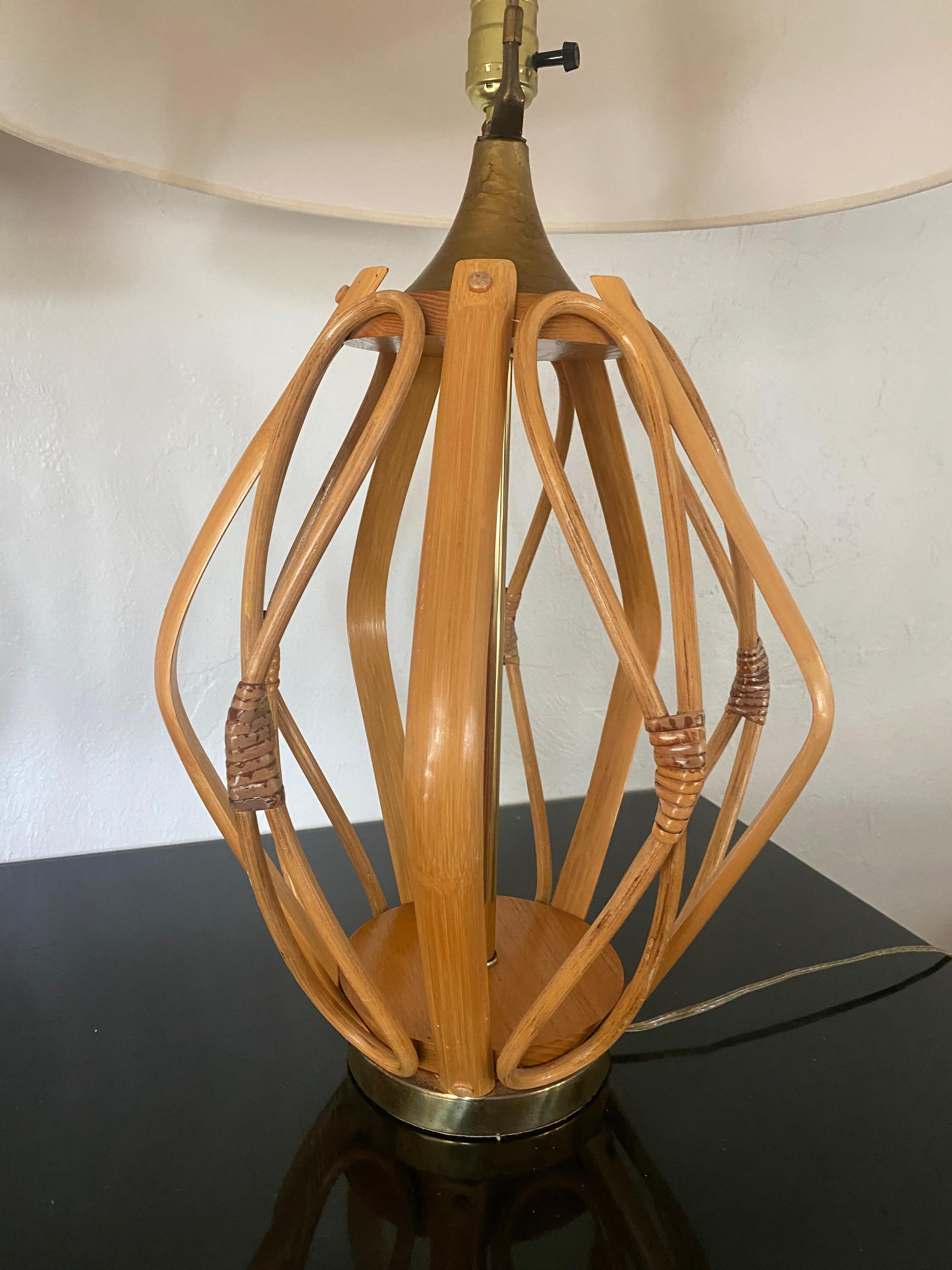 1970s Sculptural Bent Rattan and Brass Lamps, Set of 2 For Sale 4