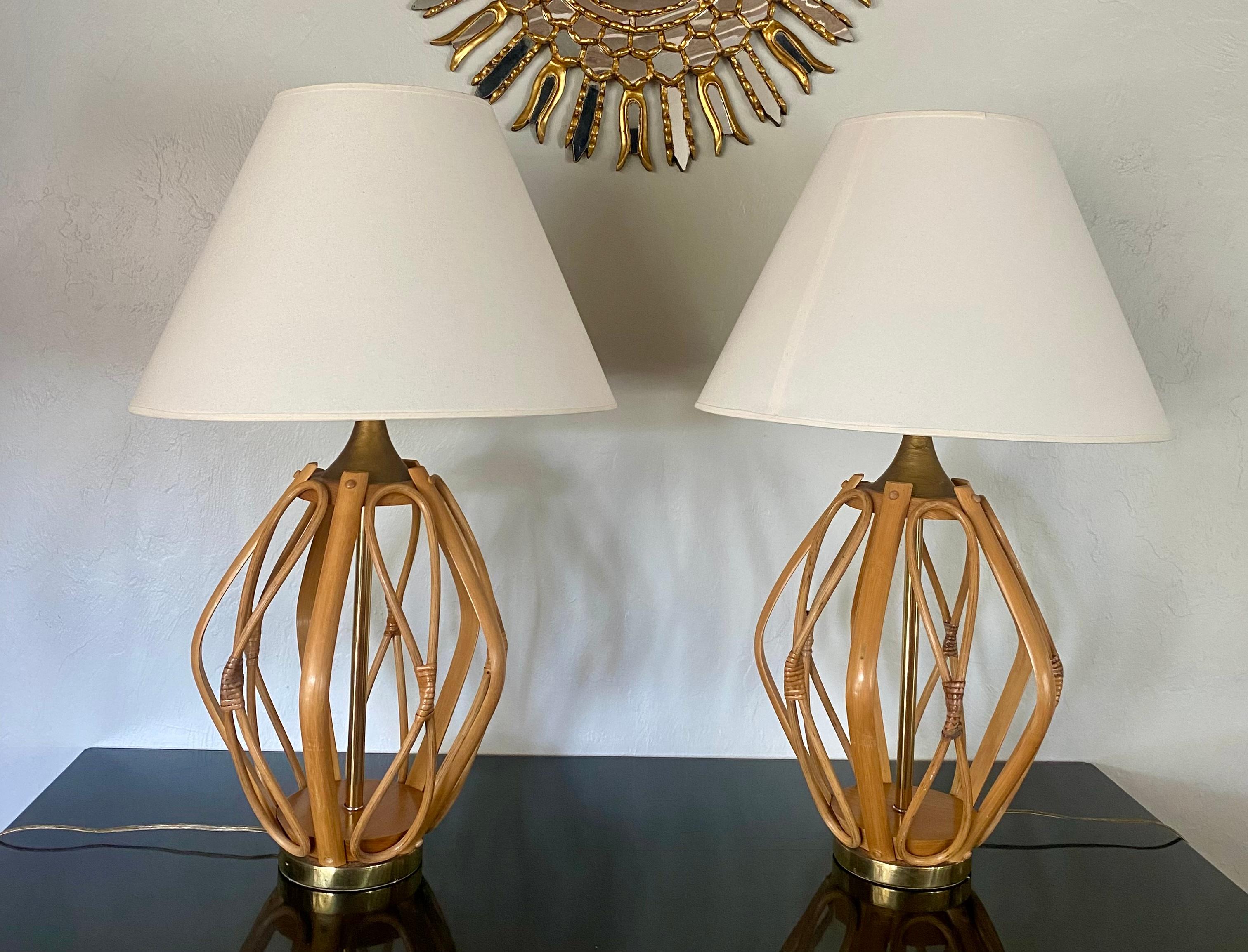 Mid-Century Modern 1970s Sculptural Bent Rattan and Brass Lamps, Set of 2 For Sale