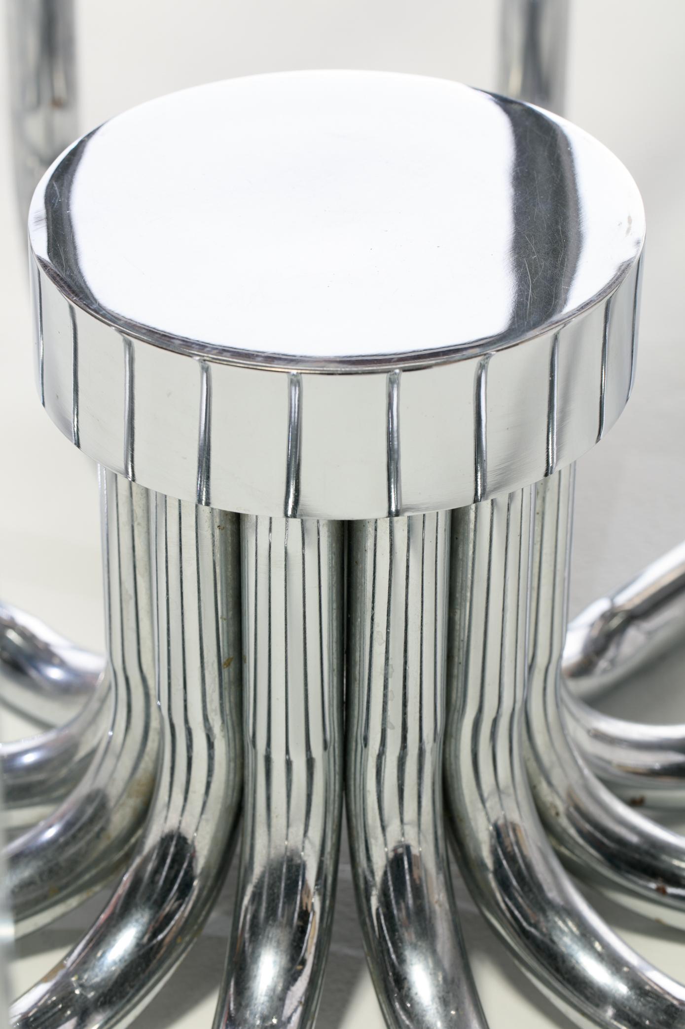 1970s Sculptural Chrome Dining Or Center Table In Good Condition For Sale In Saint Louis, MO