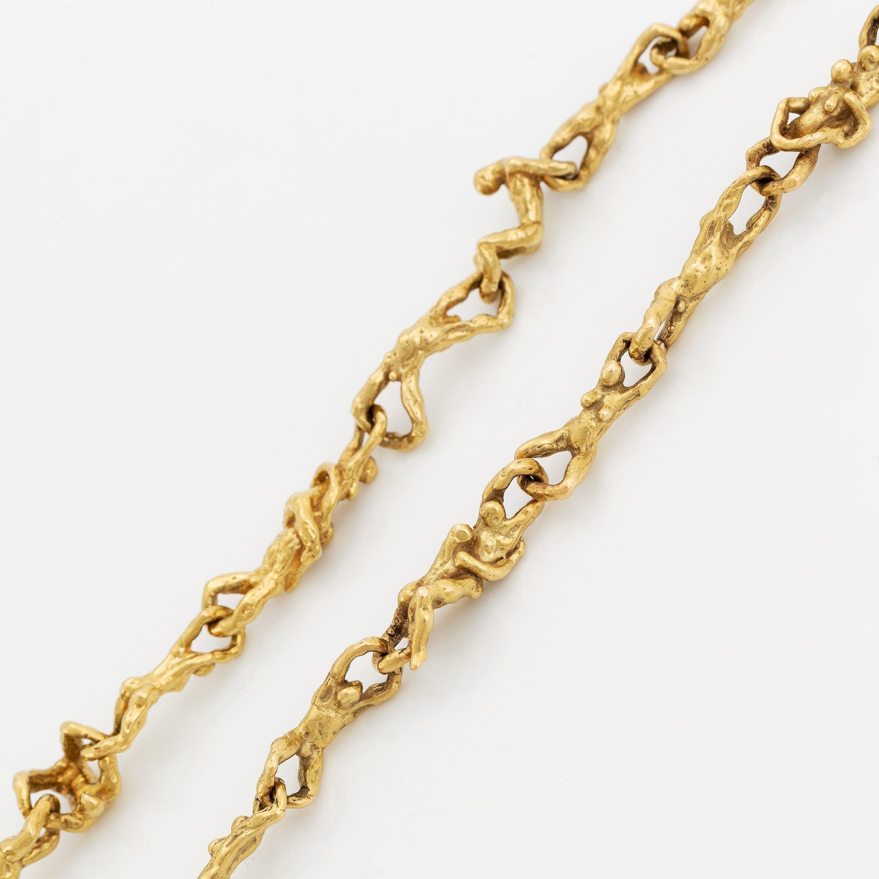 1970s sculptural erotic 18 karat yellow gold necklace and bracelet suite For Sale 3