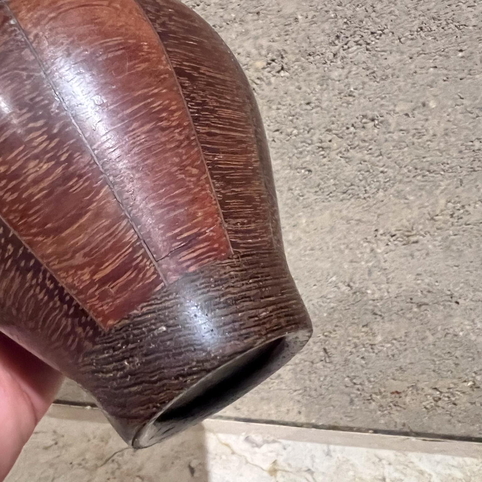 Vaso scultoreo con coperchio in legno esotico degli anni '70 in vendita 4