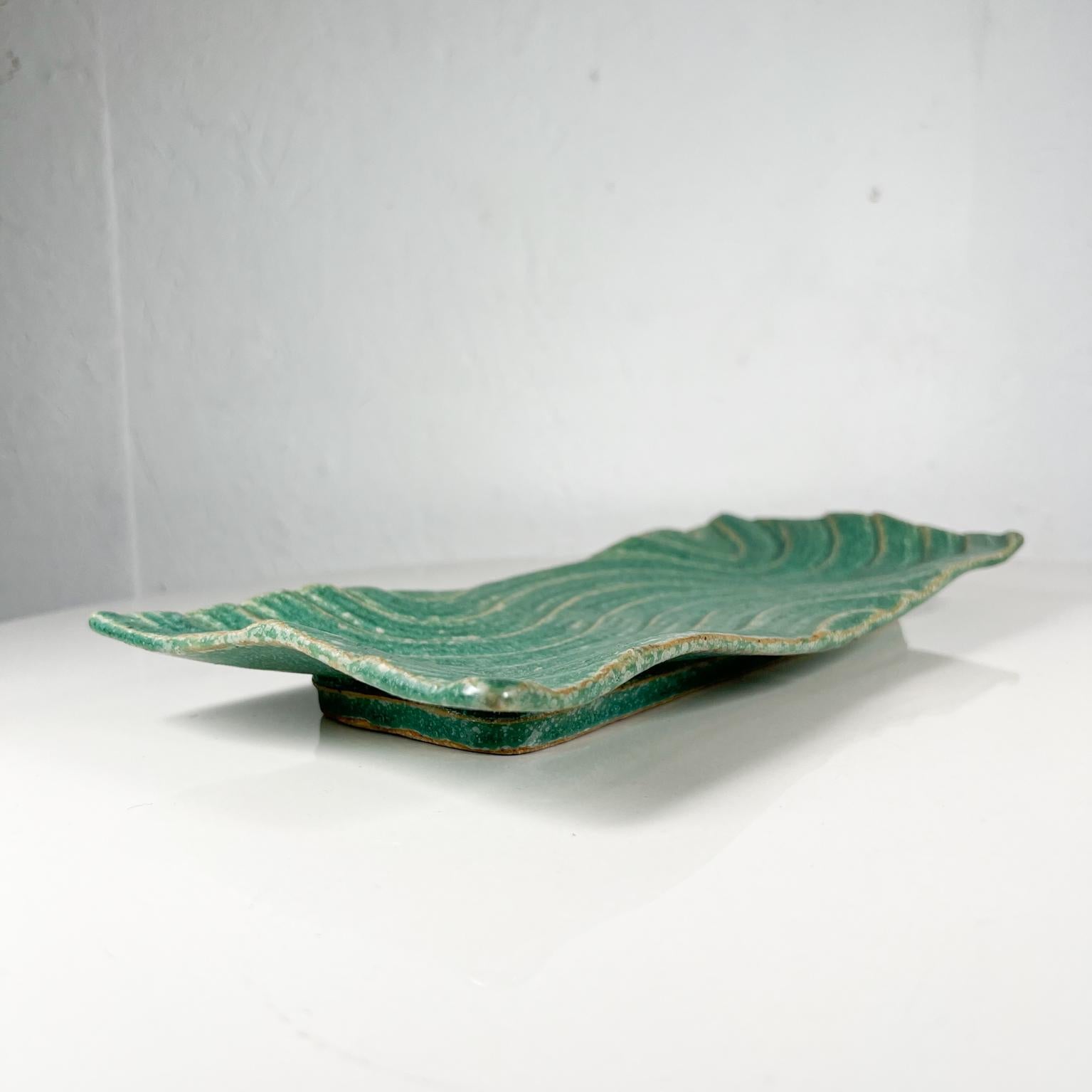 1970s Sculptural Green Wave Dish Studio Art Stoneware Pottery Artist Ed Thompson 4