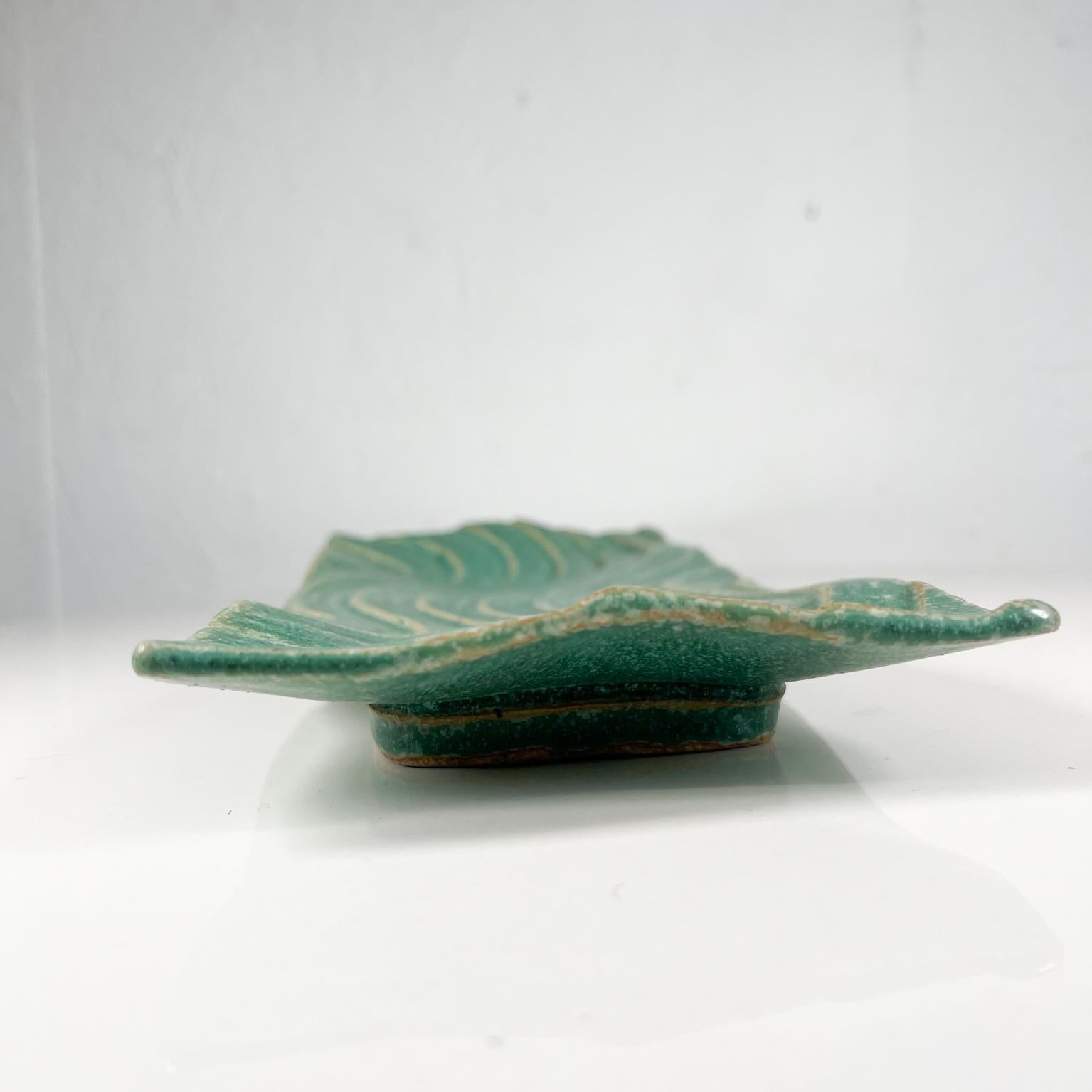 1970s Sculptural Green Wave Dish Studio Art Stoneware Pottery Artist Ed Thompson 3