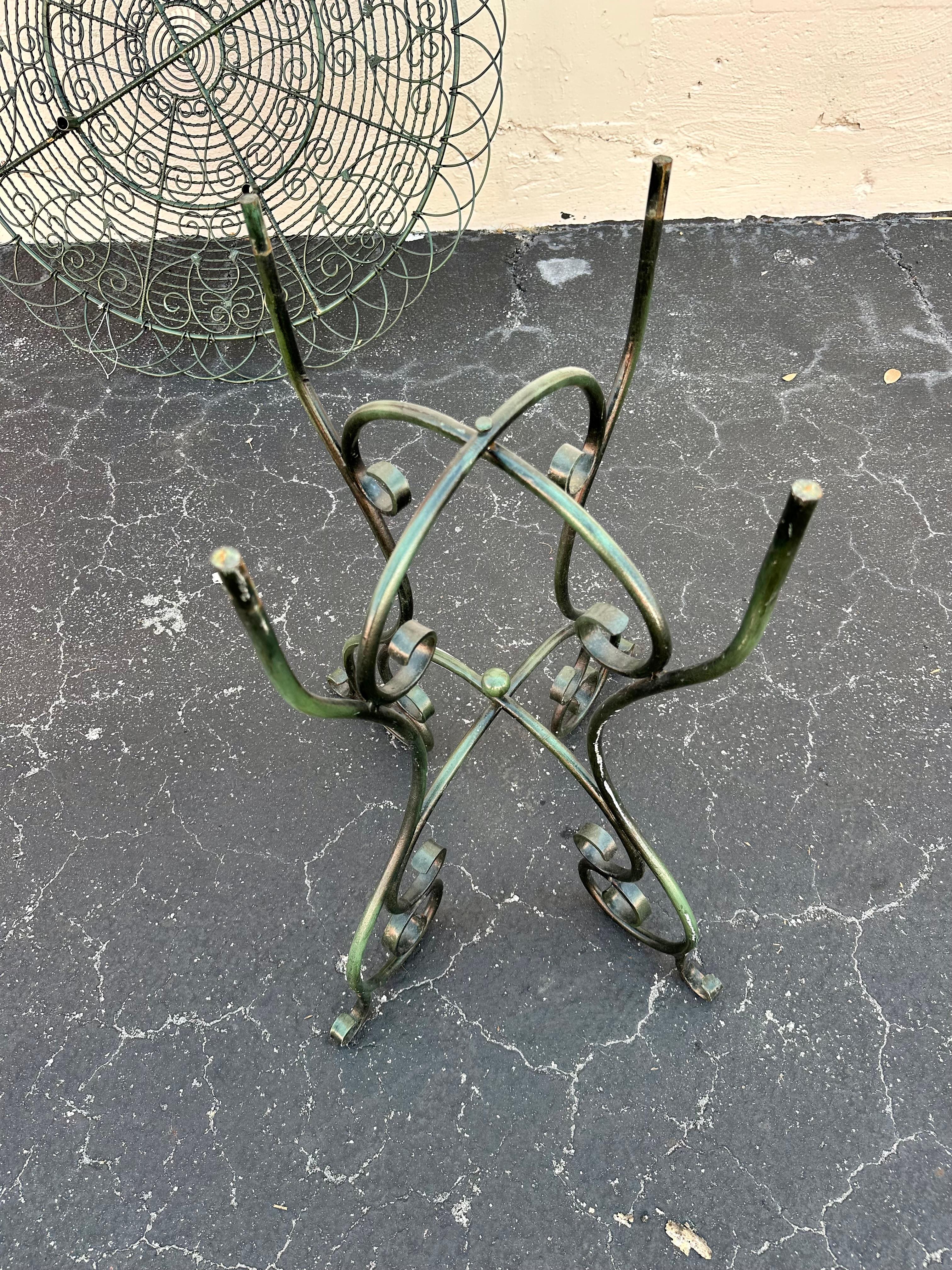 Tavolo e sedie scultorei degli anni '70, realizzati a mano, in Greene & Greene, set di 5 persone in vendita 10