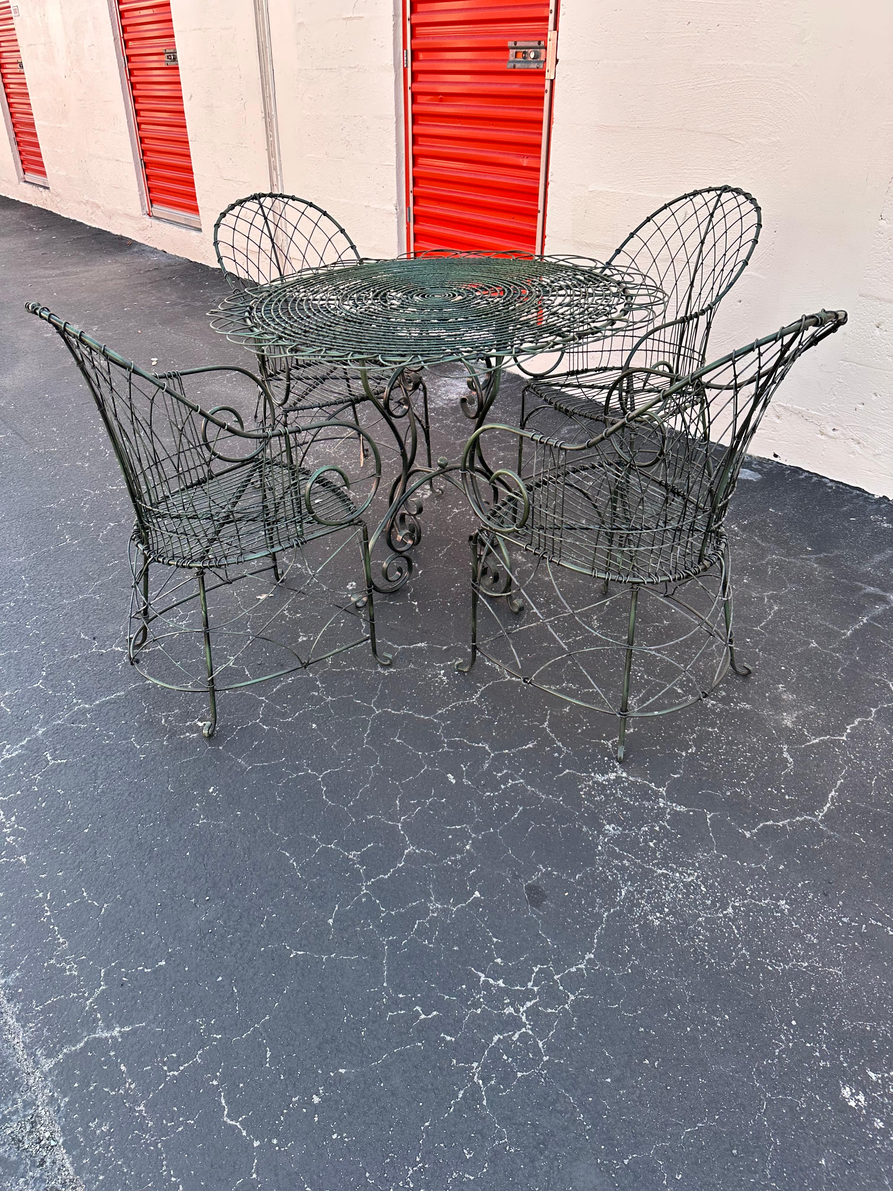 Mid-Century moderno Tavolo e sedie scultorei degli anni '70, realizzati a mano, in Greene & Greene, set di 5 persone in vendita