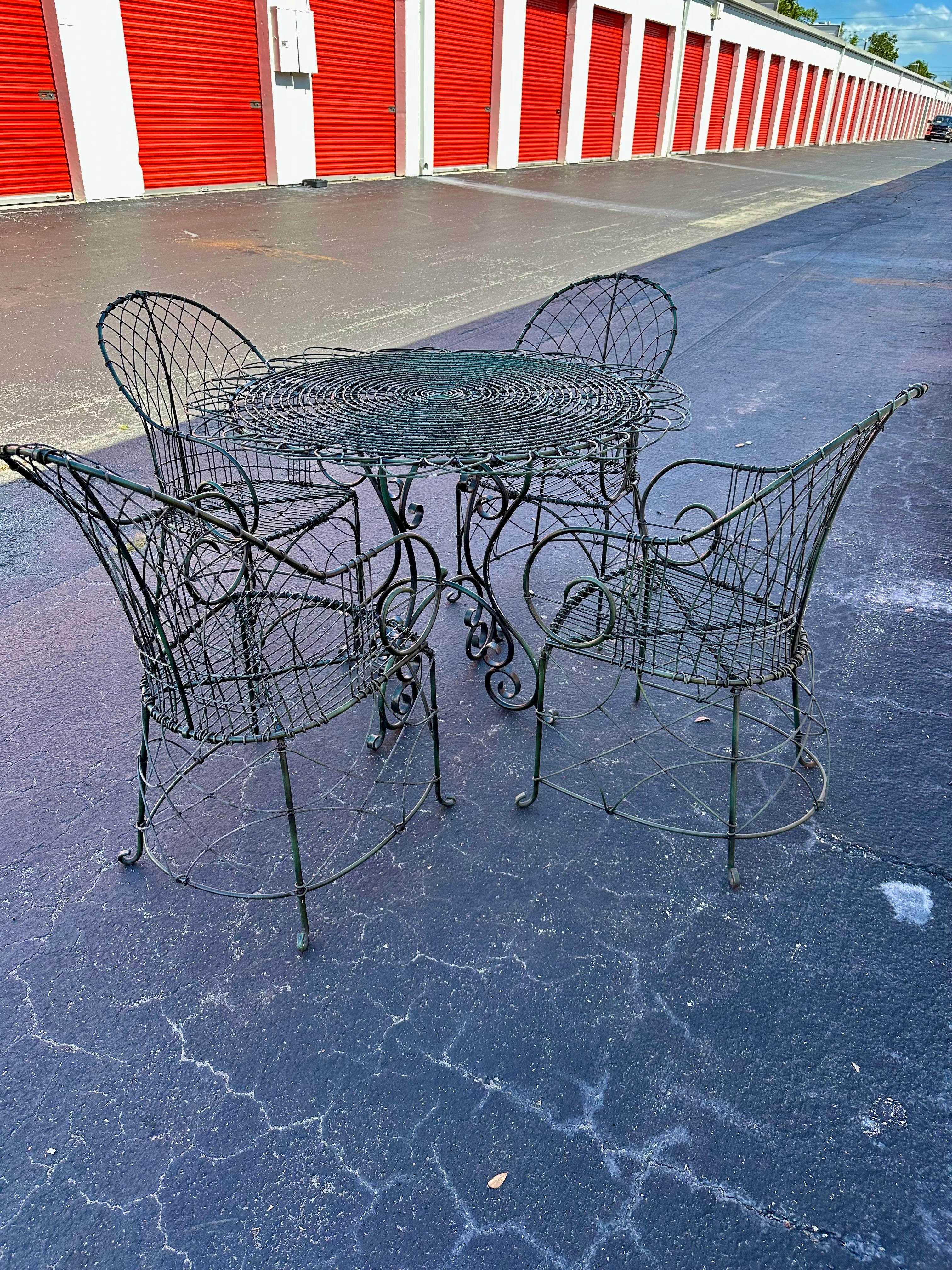 Tavolo e sedie scultorei degli anni '70, realizzati a mano, in Greene & Greene, set di 5 persone In condizioni buone in vendita a Fort Lauderdale, FL