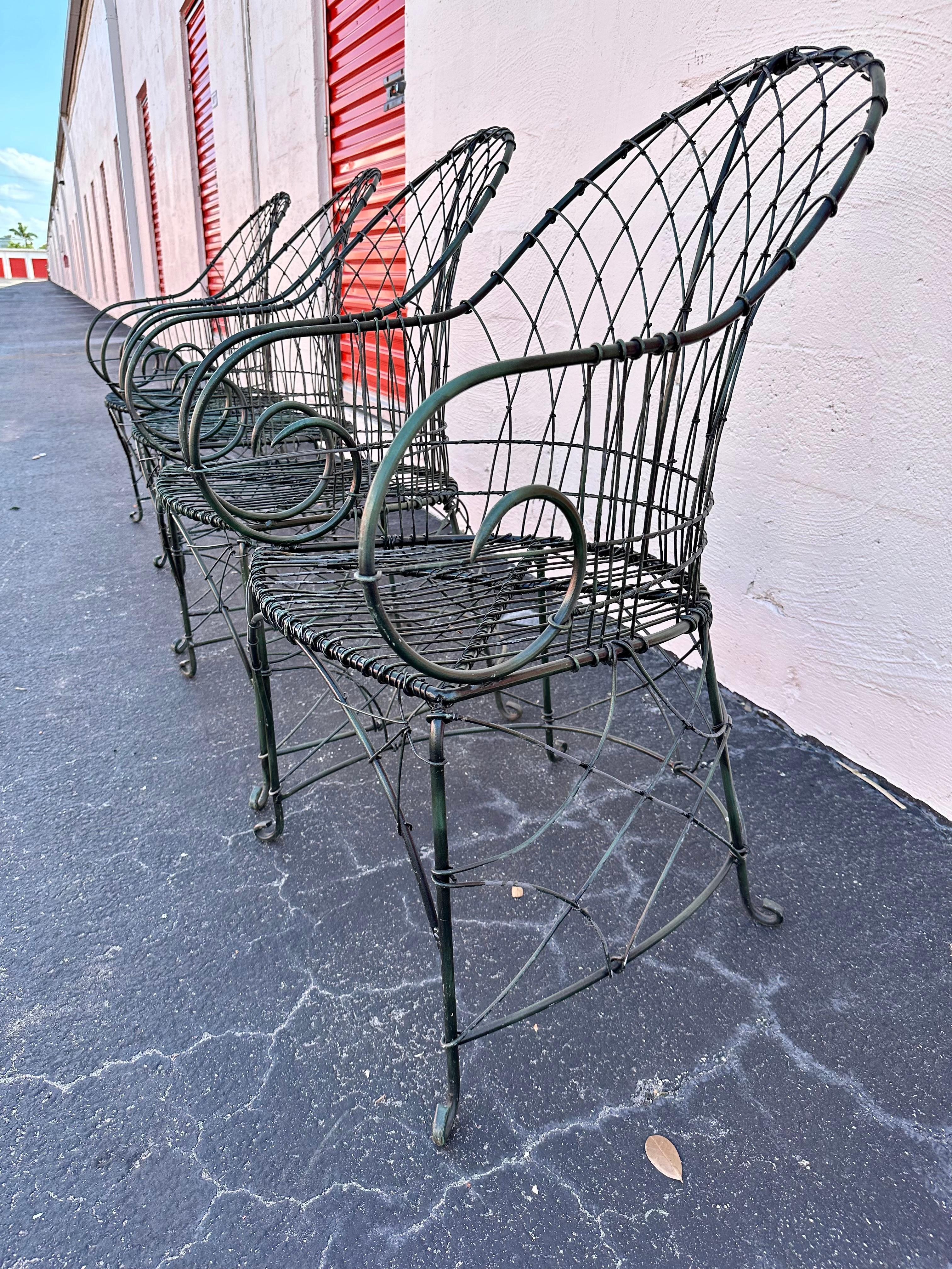 Tavolo e sedie scultorei degli anni '70, realizzati a mano, in Greene & Greene, set di 5 persone in vendita 2