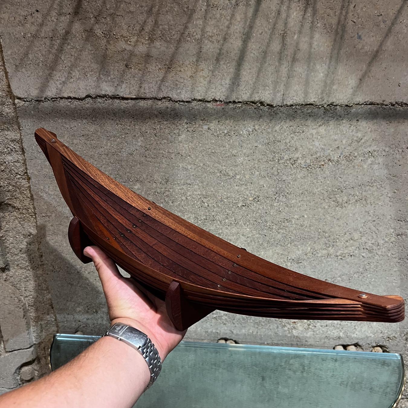 1970s Sculptural Modern Mahogany Wood and Brass Canoe Bowl For Sale 6