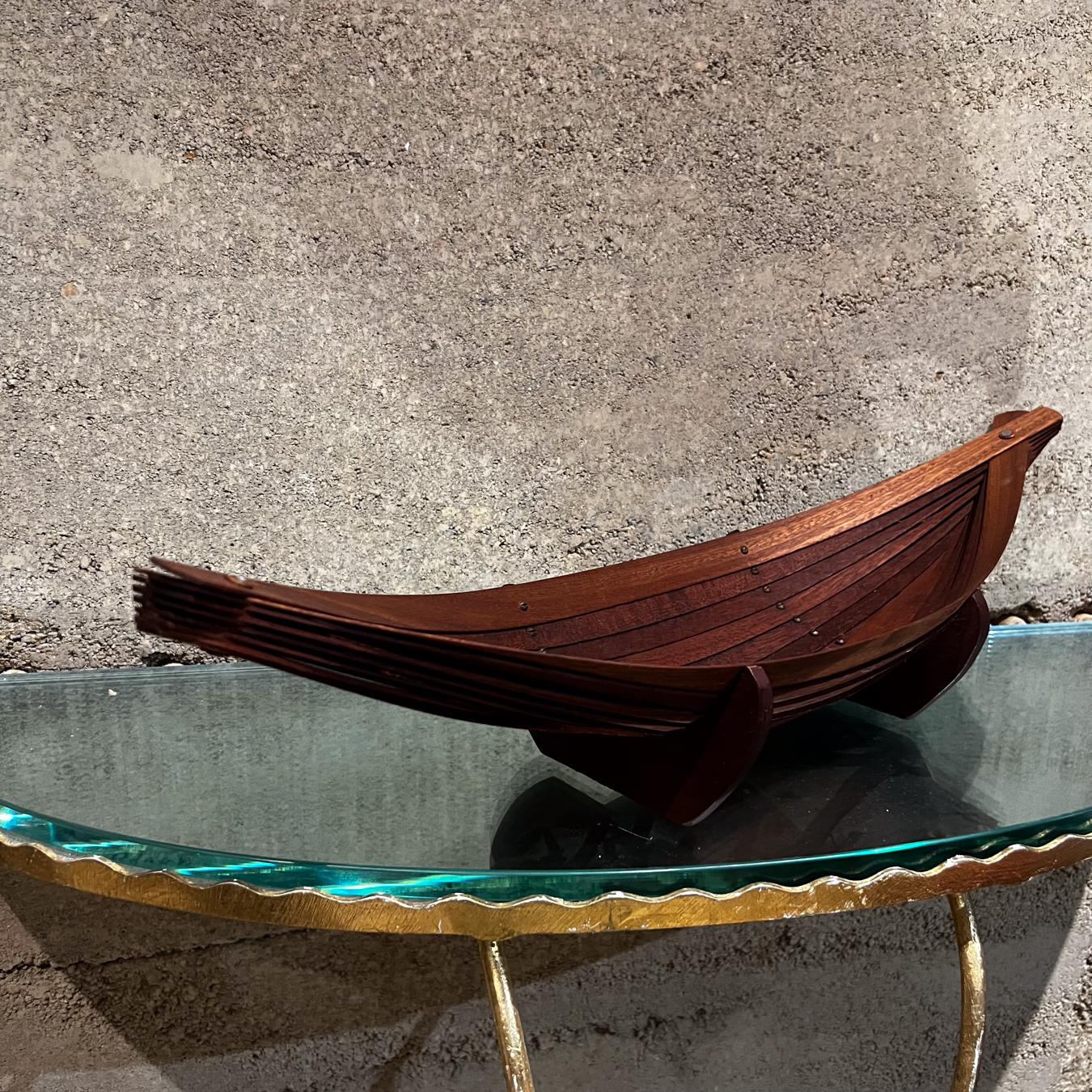 1970s Sculptural Modern Mahogany Wood and Brass Canoe Bowl For Sale 1