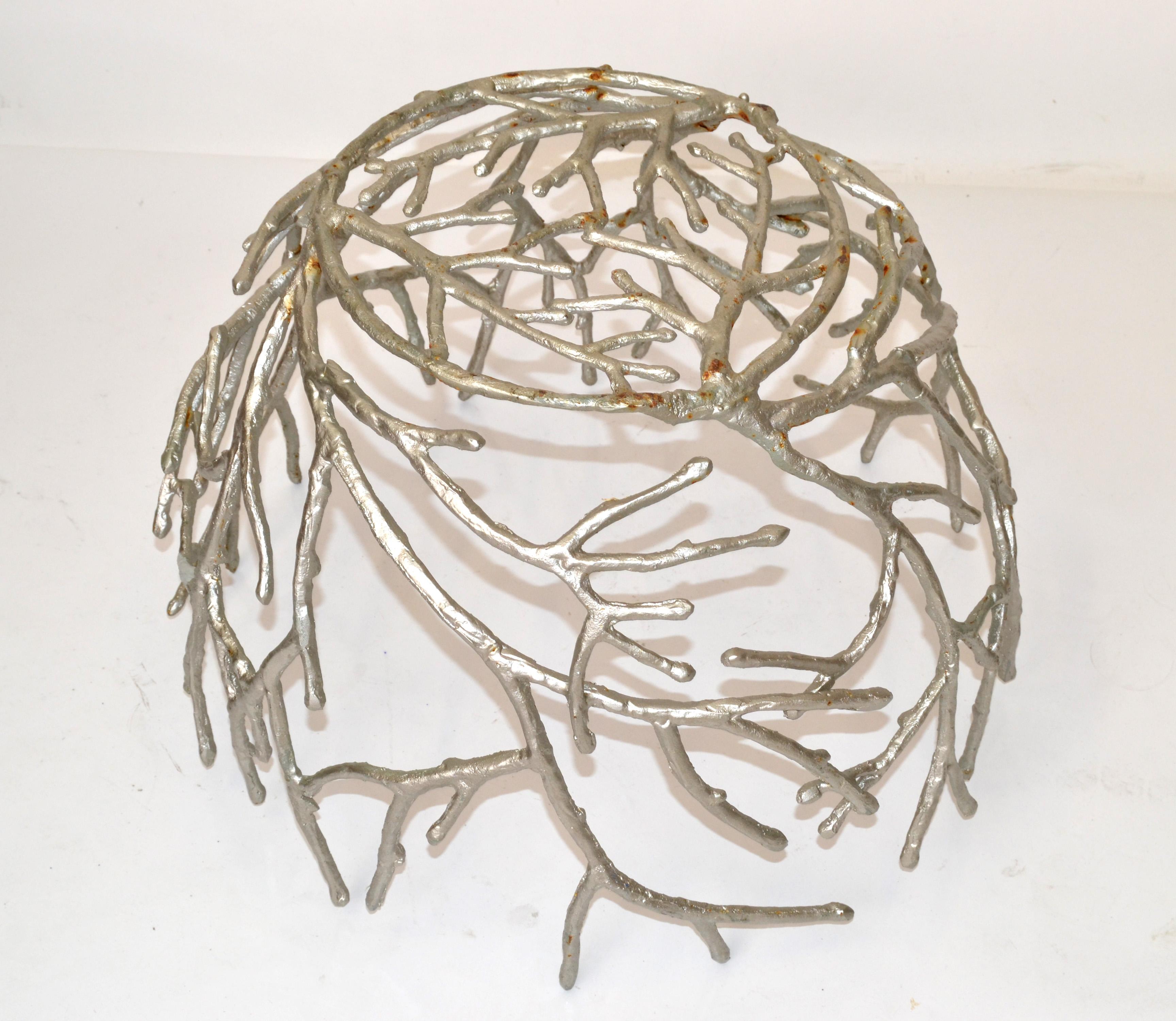 Jardinière sculpturale en forme de corail organique en aluminium vieilli, finition argentée, années 1970 en vente 2