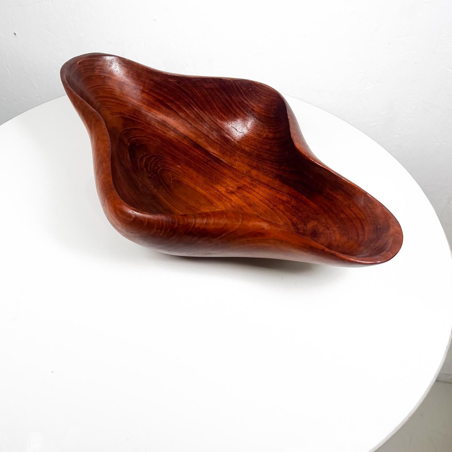 1970s Sculptural Organic Modern Bowl in Teak Wood In Good Condition For Sale In Chula Vista, CA