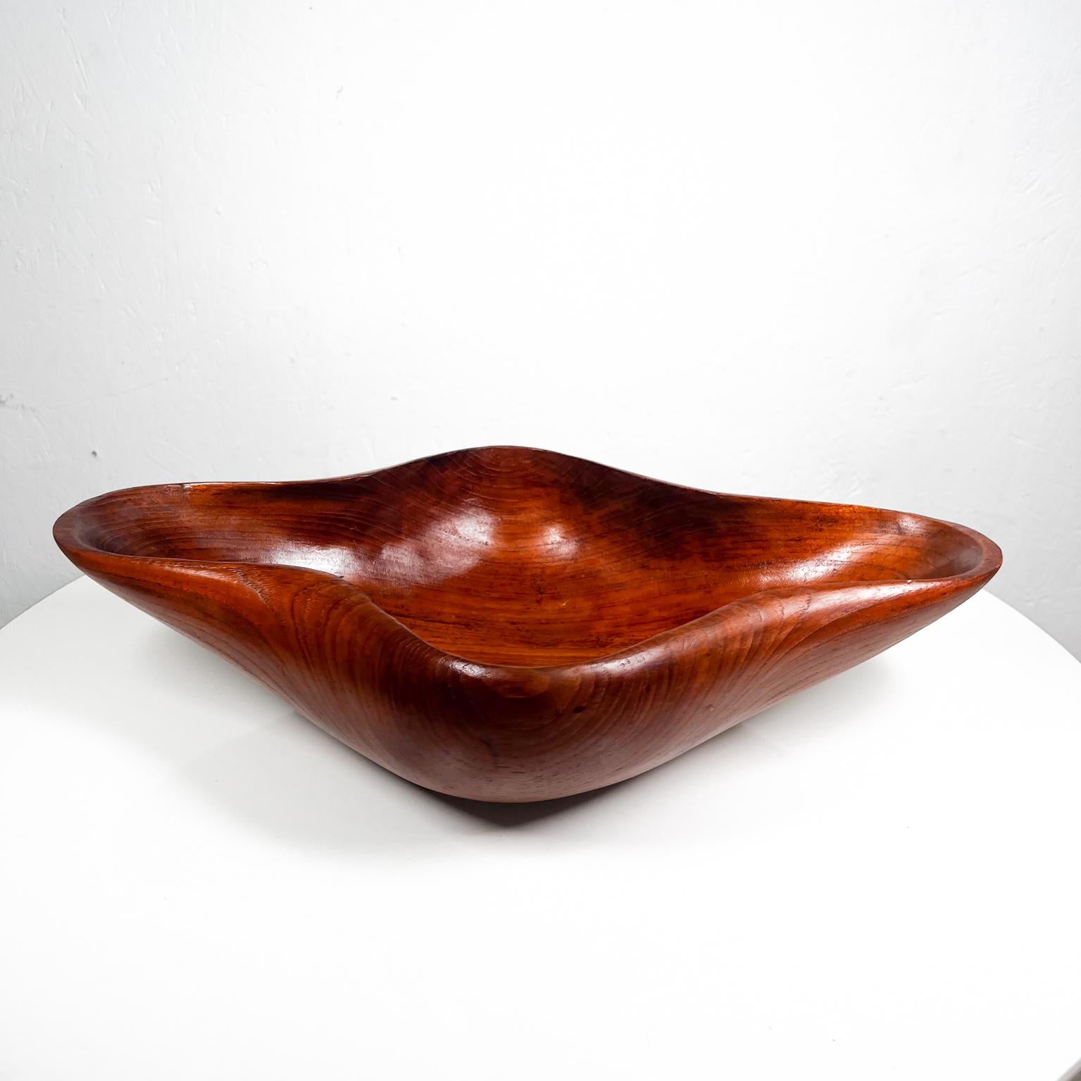 1970s Sculptural Organic Modern Bowl in Teak Wood For Sale 3