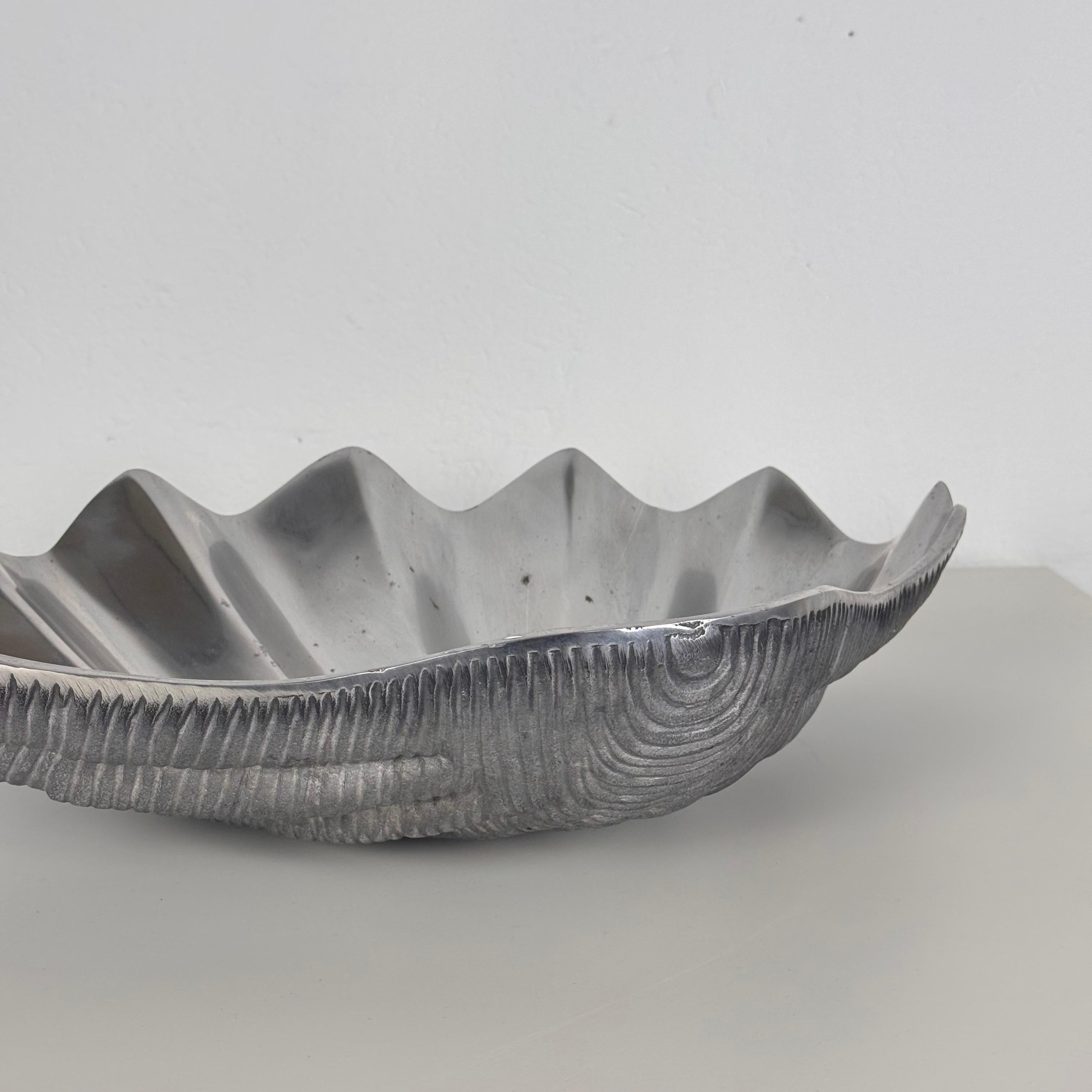 Centro de mesa escultórico de aluminio en forma de ostra de los años 70, Escuela Atelier des Orfèvres en venta 9