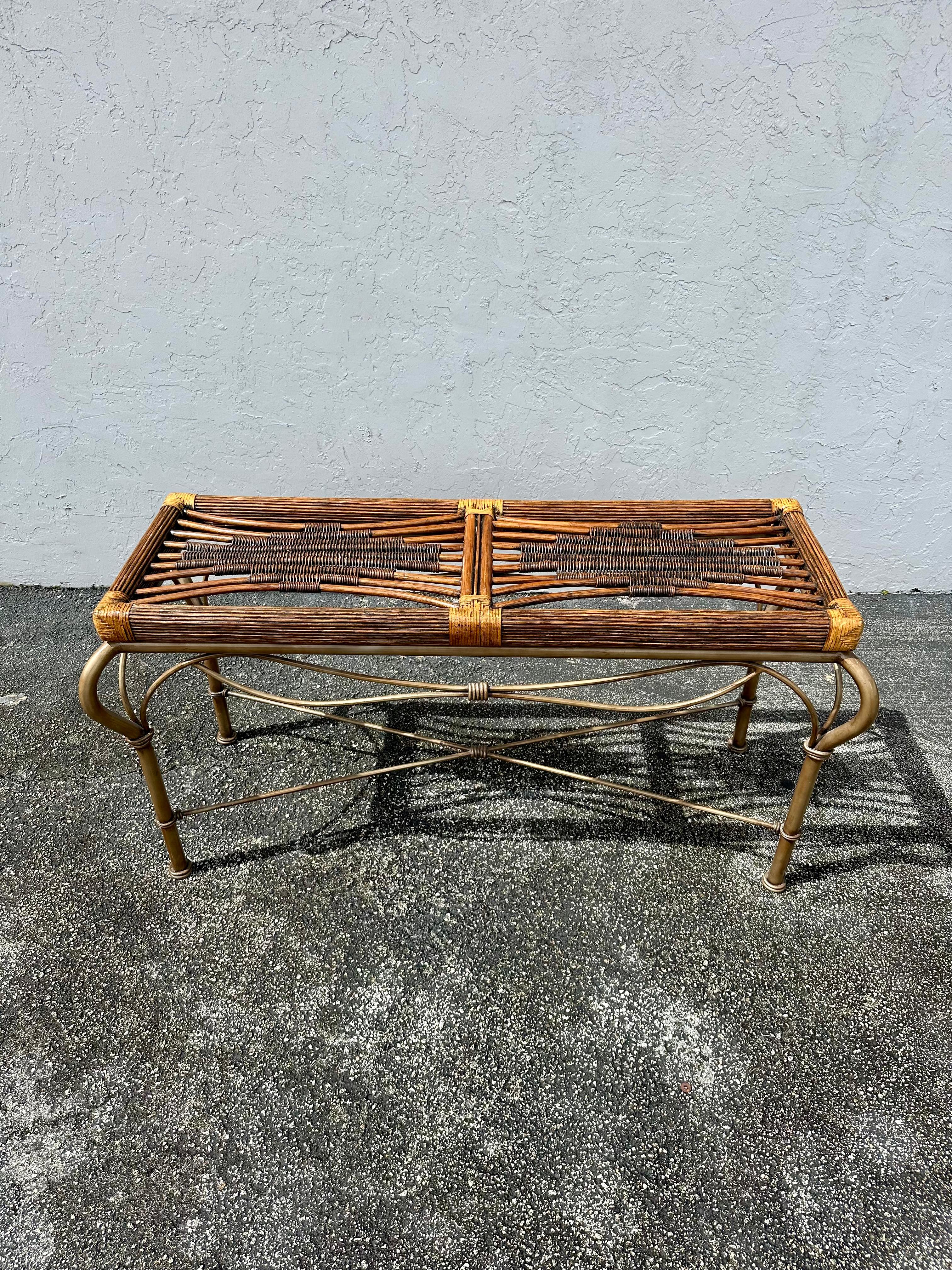 1970er Jahre Sculptural Rattan Faux Bambus Aluminium Glas Konsolentisch im Angebot 7
