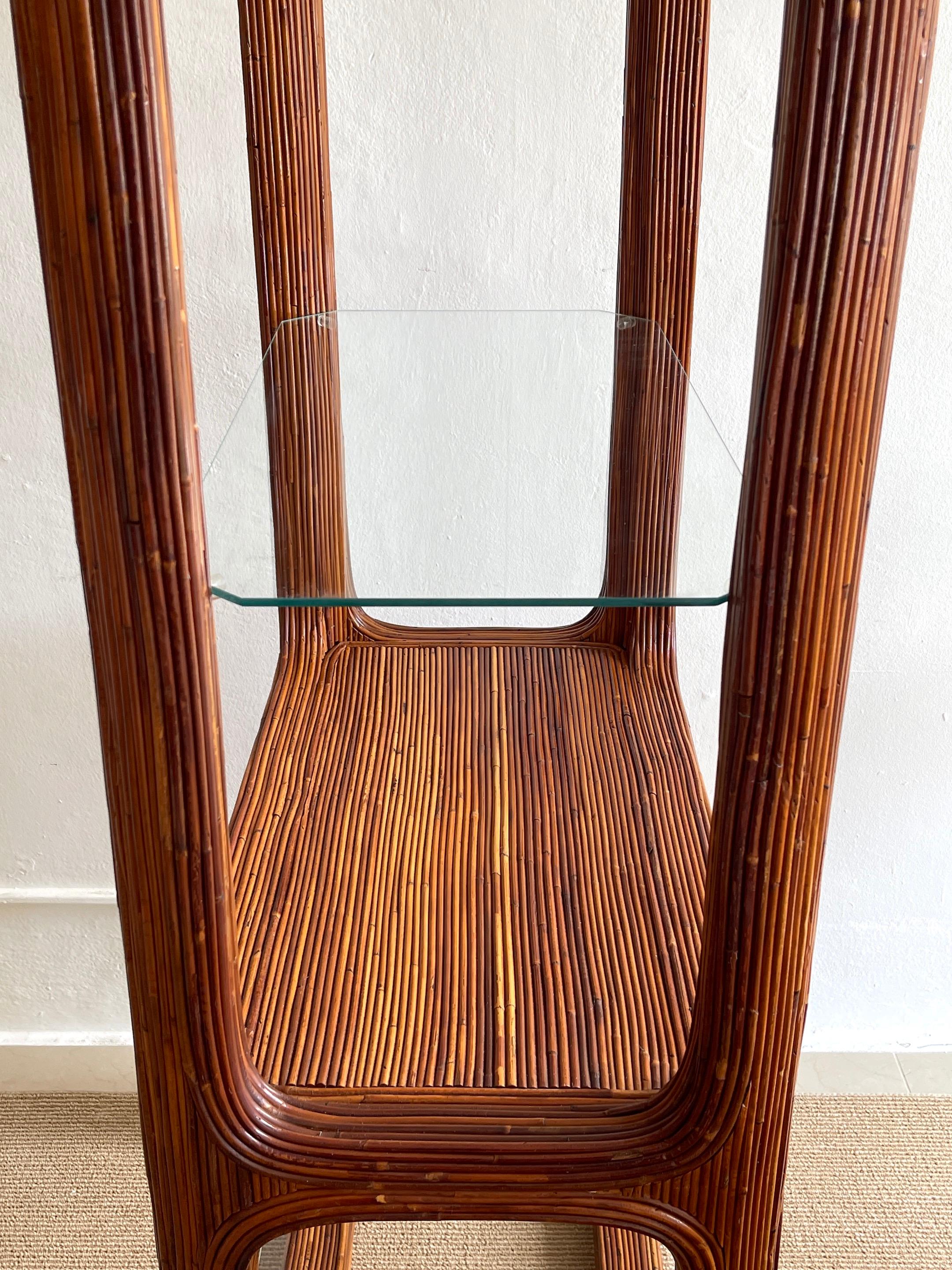 1970s Sculptural Rattan & Glass Etagere For Sale 4