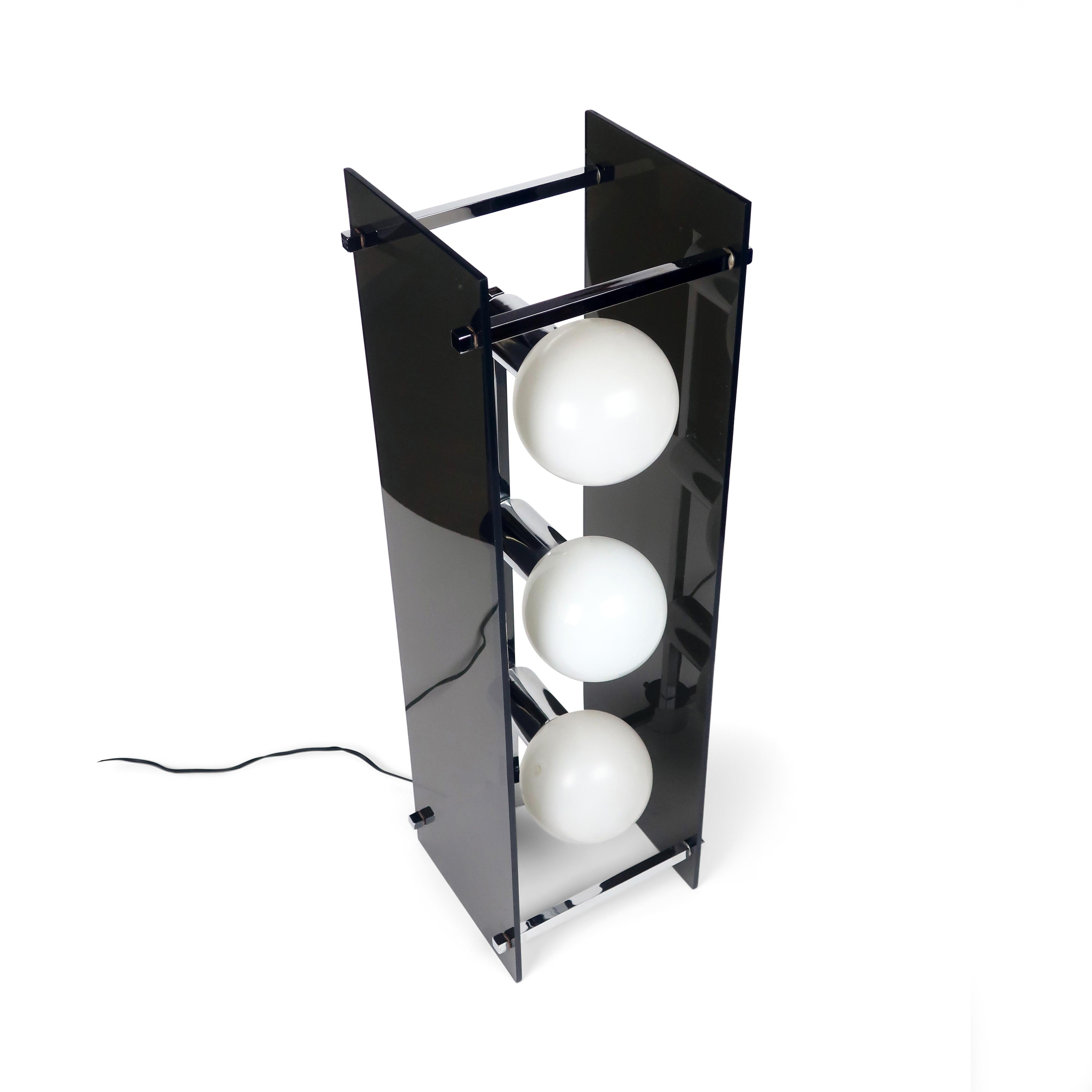 Mid-Century Modern 1970s Sculptural Smoked Lucite & Chrome Table Lamp