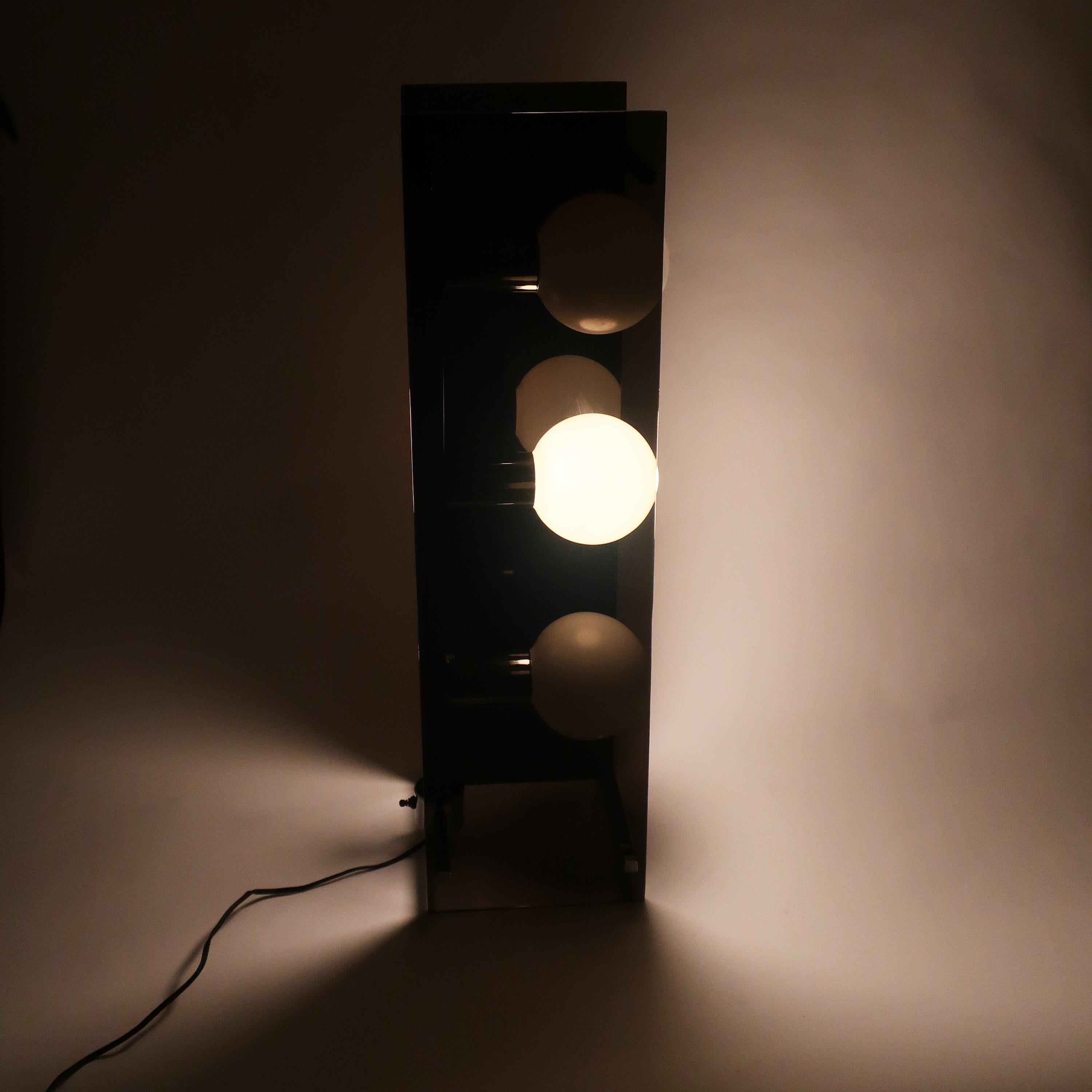 1970s Sculptural Smoked Lucite & Chrome Table Lamp 3