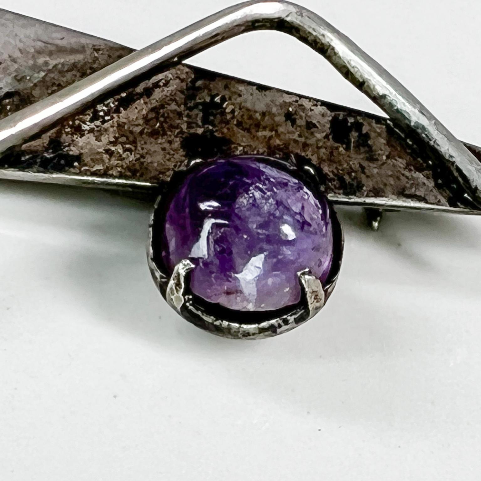 1970s Sculptural Sterling Silver Amethyst Brooch Pin Mexican Modernist For Sale 4