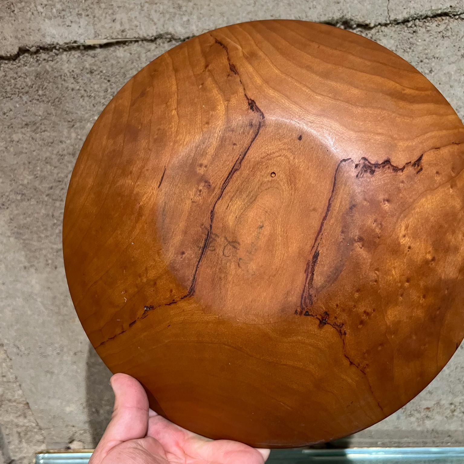 1970s Sculptural Studio Platter Solid Wood signed In Good Condition For Sale In Chula Vista, CA