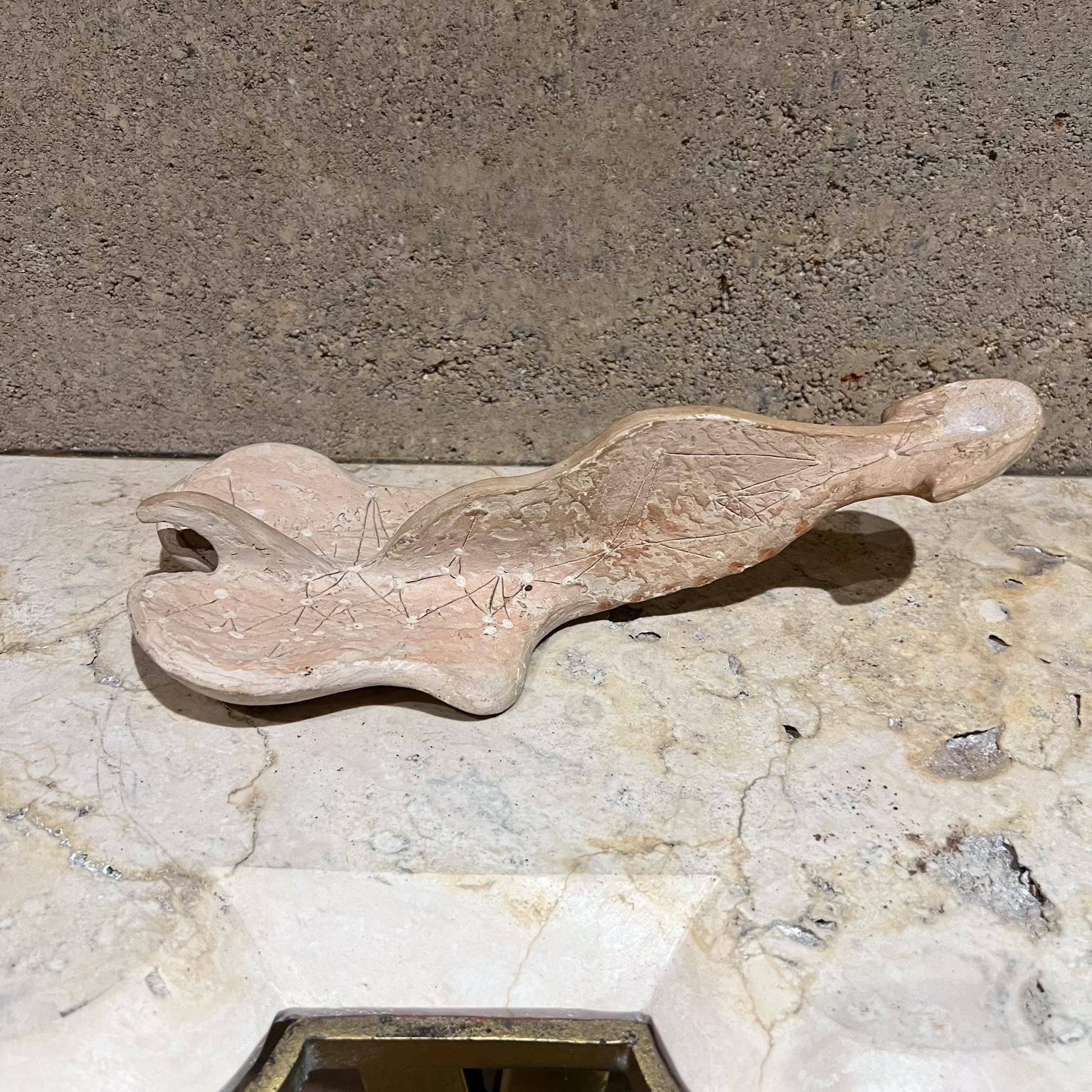 Studio Pottery degli anni '70 Scultura d'arte Vertebre bianche in vendita 6