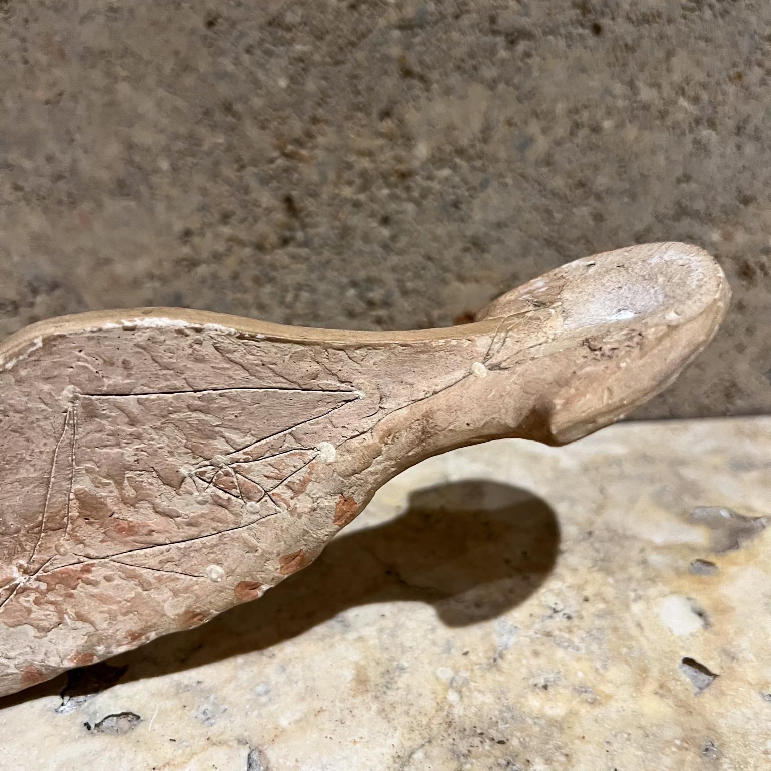 Mid-Century moderno Studio Pottery degli anni '70 Scultura d'arte Vertebre bianche in vendita
