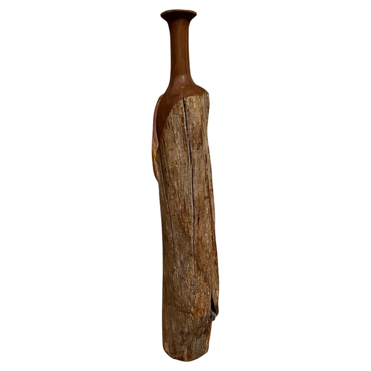 Vaso scultoreo da studio degli anni '70 in legno a forma libera in vendita