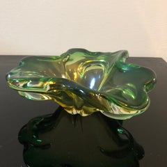 1970s Seguso Mid-Century Modern Sommerso Green and Yellow Murano Glass Bowl