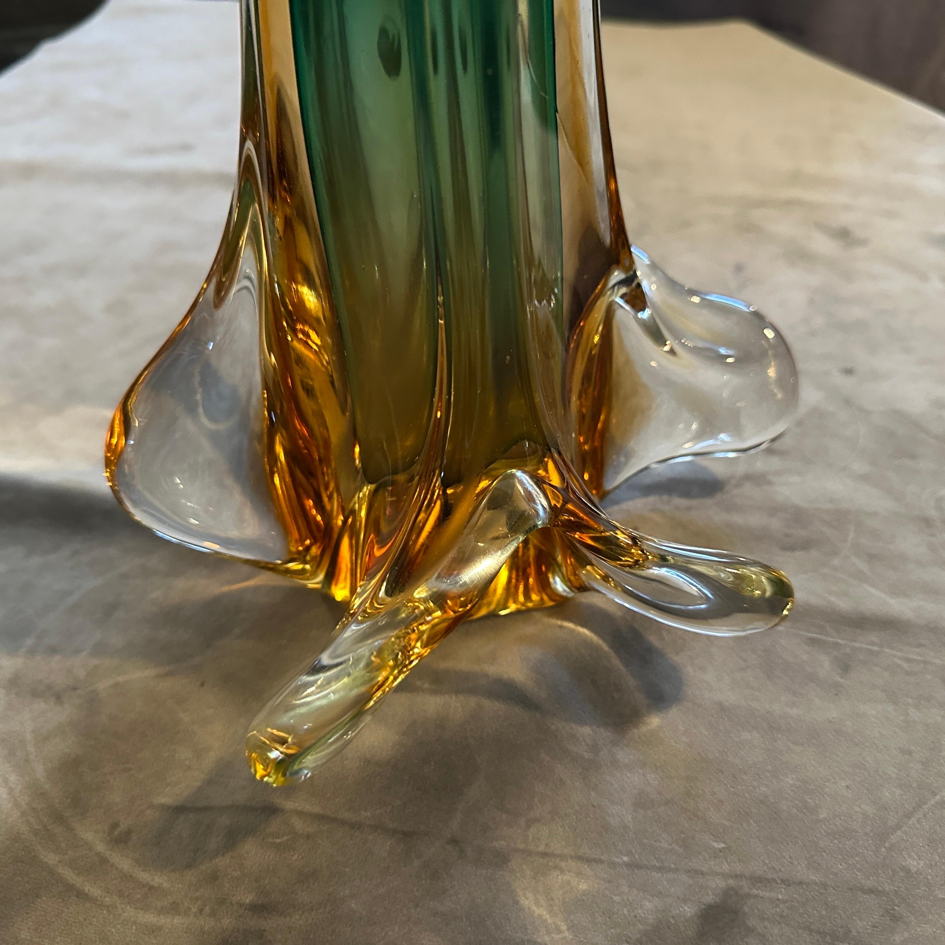 1970s Seguso Style Green and Yellow Sommerso Murano Glass Sculptural Vase In Excellent Condition For Sale In Aci Castello, IT