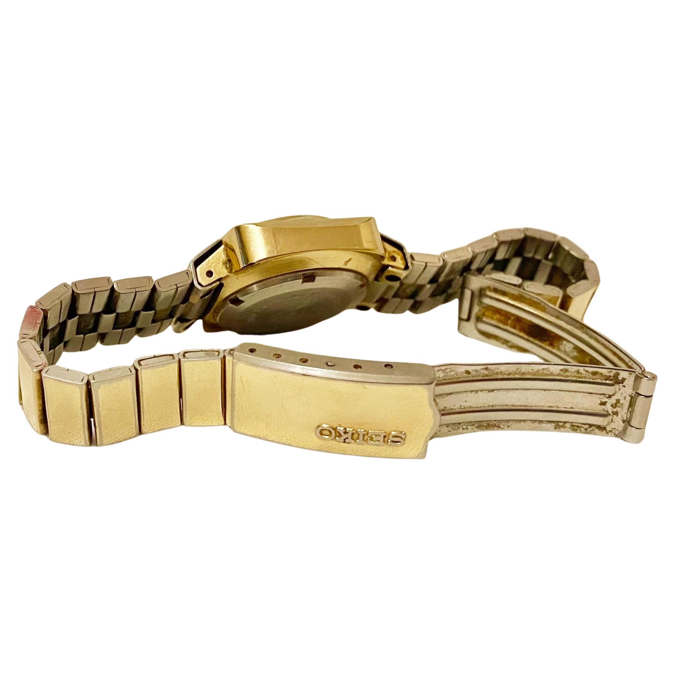 1970er Jahre Seiko Vergoldete quadratische vergoldete Armbanduhr im Angebot 1