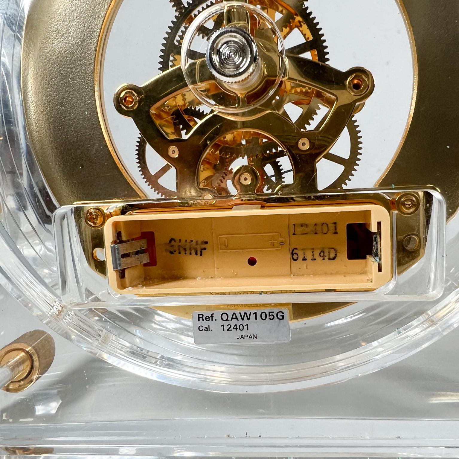 1970s Decorative Seiko Lucite Table Clock Gold Skeleton Movement Japan In Good Condition In Chula Vista, CA
