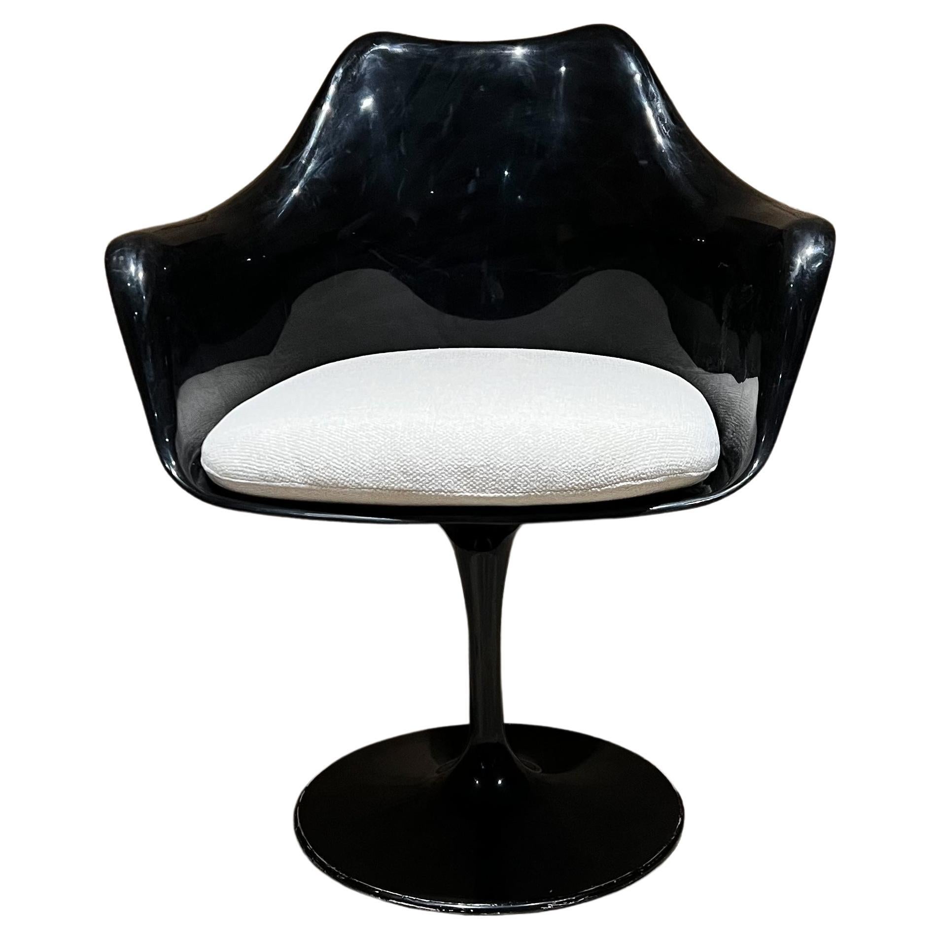 Knoll Tulip Chair 1956 by Eero Saarinen MidCentury Modern at 1stDibs
