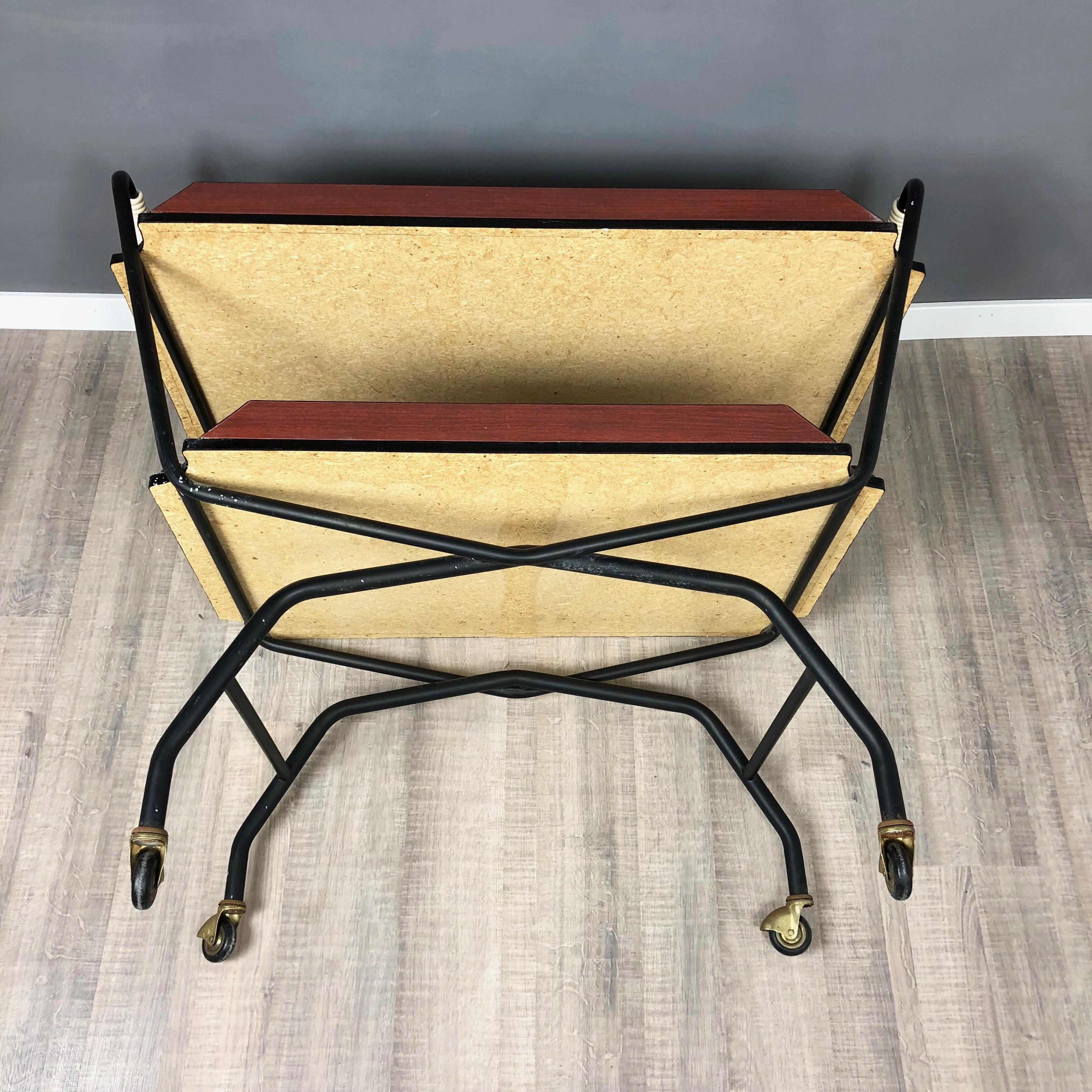 1970s Serving Tray Bar Cart Trolley in Formica and Metal Black and Red Brown For Sale 5