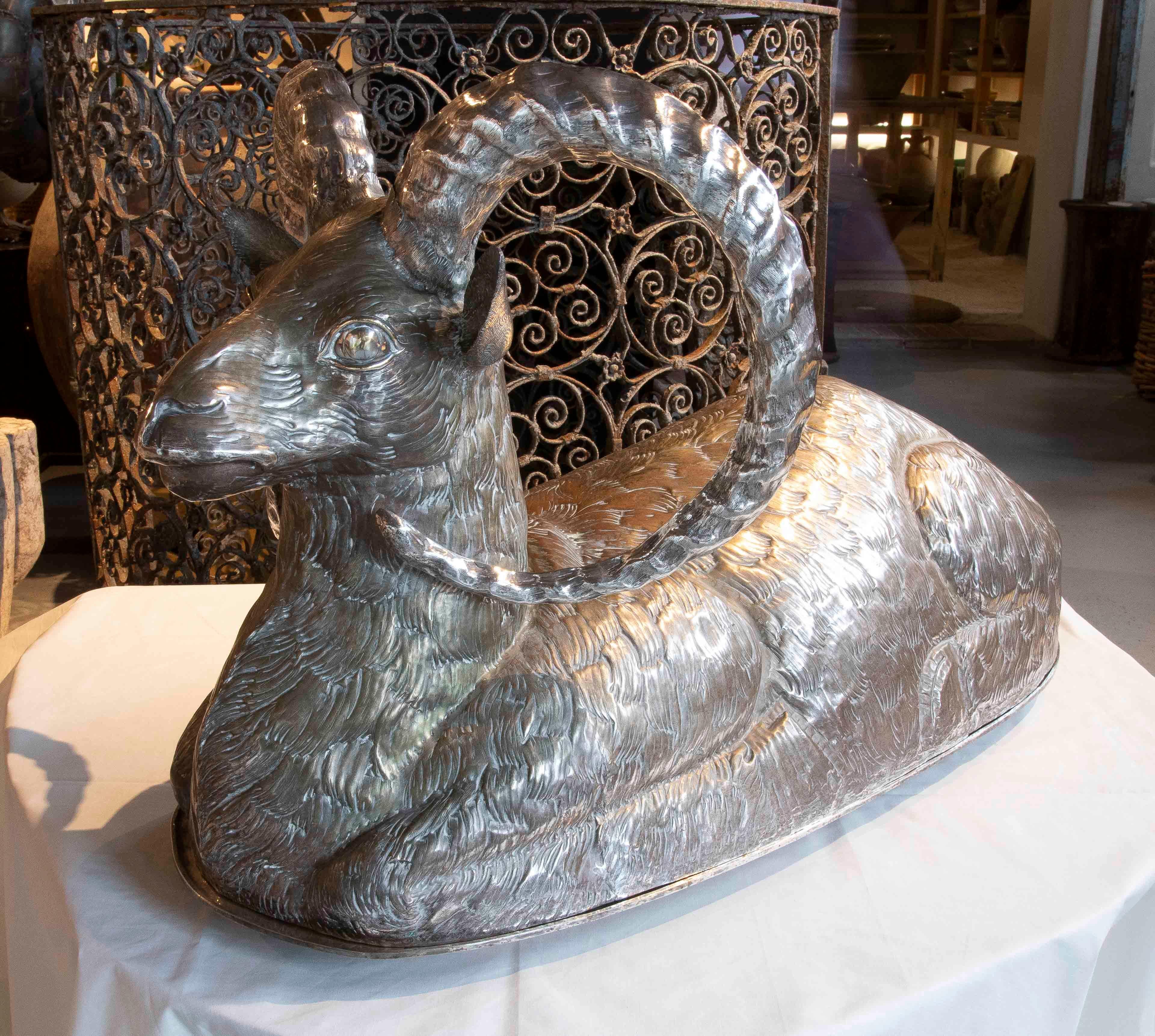 Magnificent sculptural serving tray designed by renowned Italian artist Franco Lapini, crafted in silver-plated metal in the shape of a reclining ram. This stunning piece combines art and functionality, representing the refined Italian style of the
