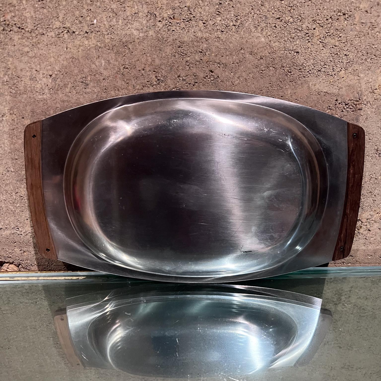 Bandeja de servir de los años 70 Teca e inoxidable Dinamarca Danés en venta