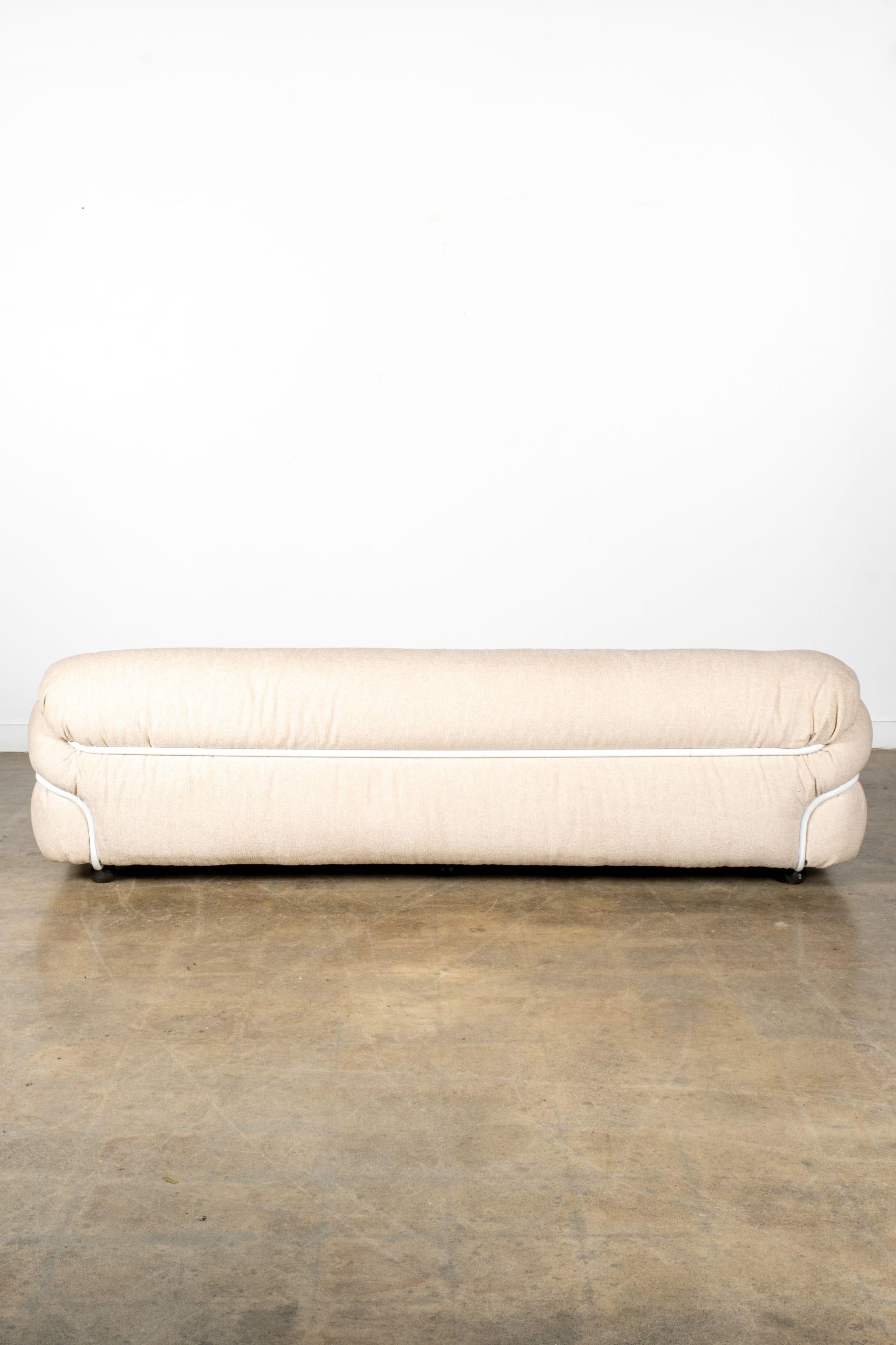 Sofá Sesann de los años 70, Gianfranco Frattini para Cassina Posmoderno en venta