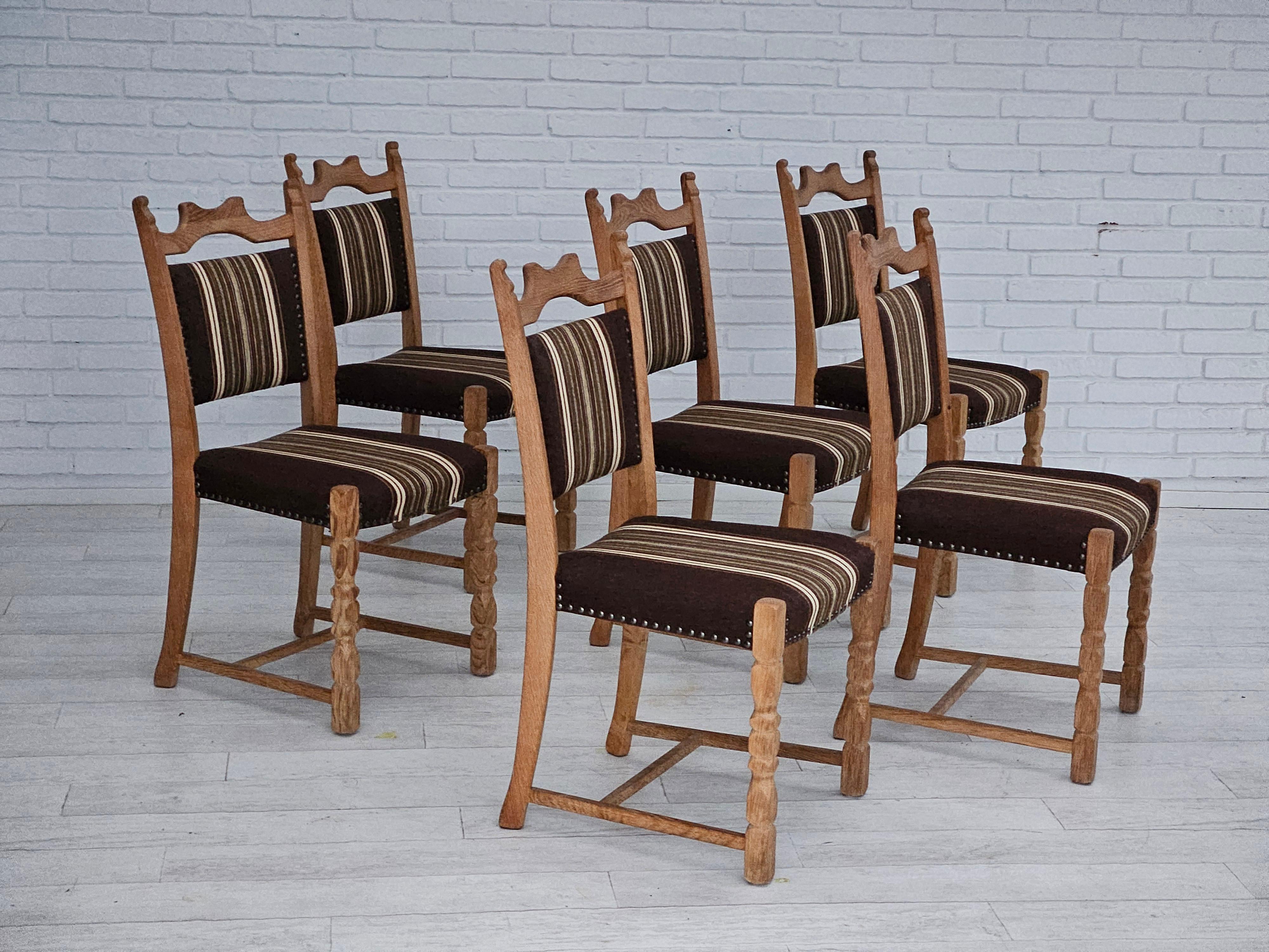 1970s, set of 6 pcs Danish dining chairs. Original very good condition ( used not too much from 1970s): no smells and no stains. Furniture wool fabric, oak wood. Manufactured by Danish furniture manufacturer in about 1960s.