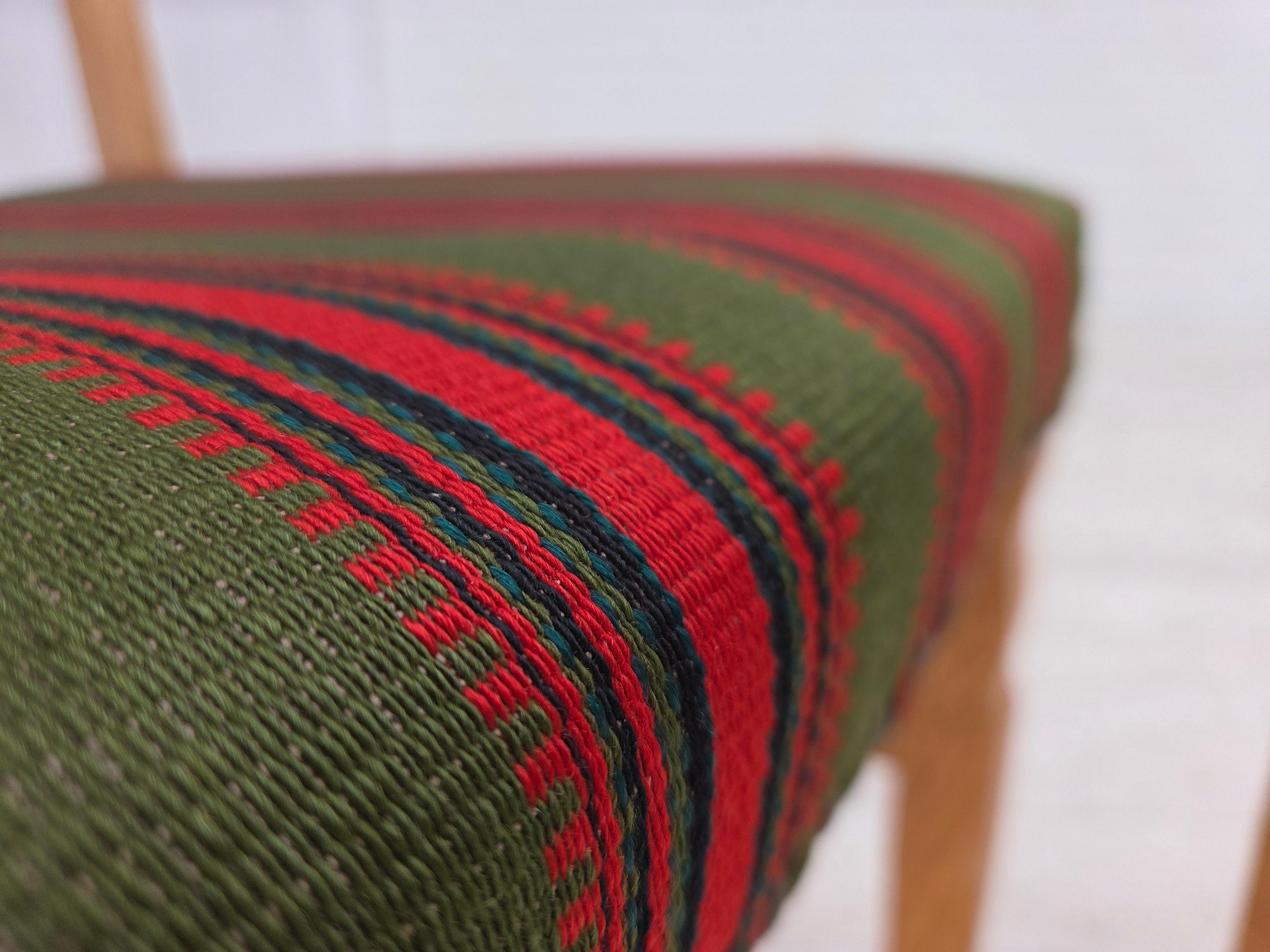 Fin du 20e siècle 1970, set de 2 chaises de salle à manger danoises, meuble en laine, bois de chêne massif. en vente